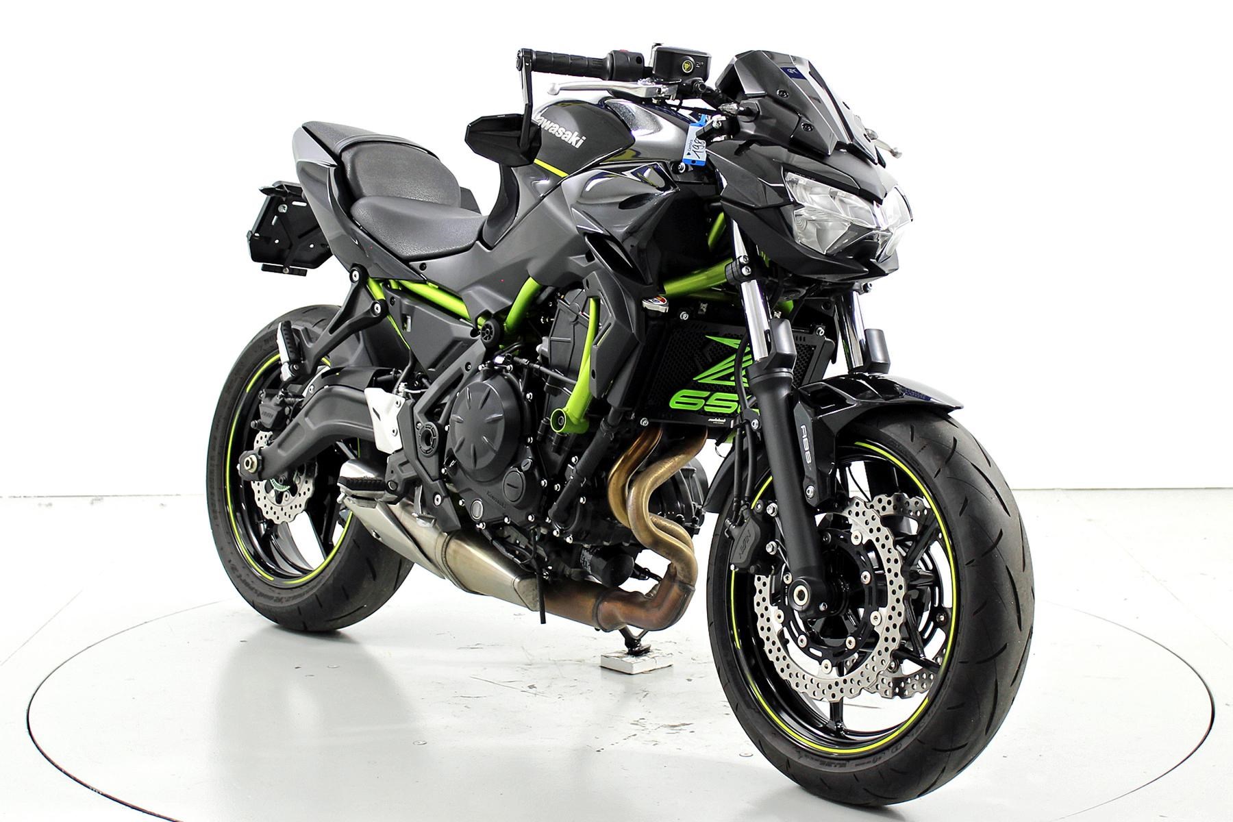 KAWASAKI Z 650 ABS-showroom-element-1