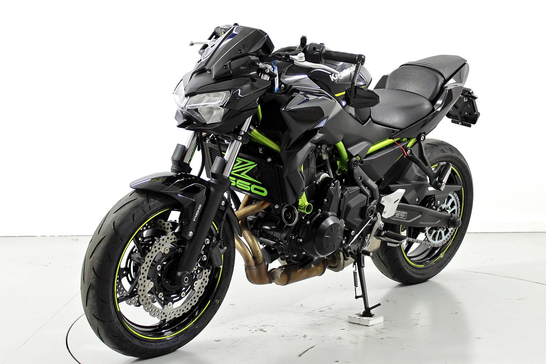KAWASAKI Z 650 ABS-showroom-element-2