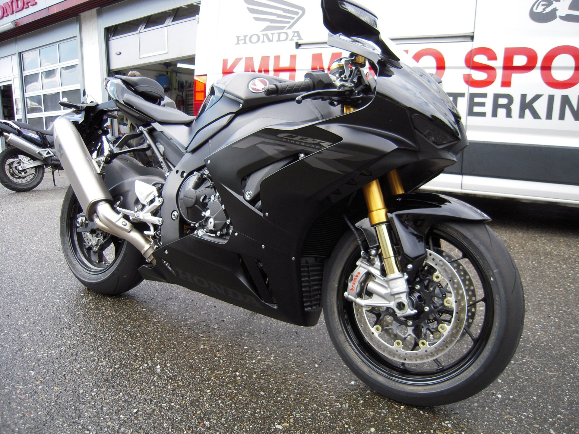 HONDA CBR 1000 RR-R SP-image-1