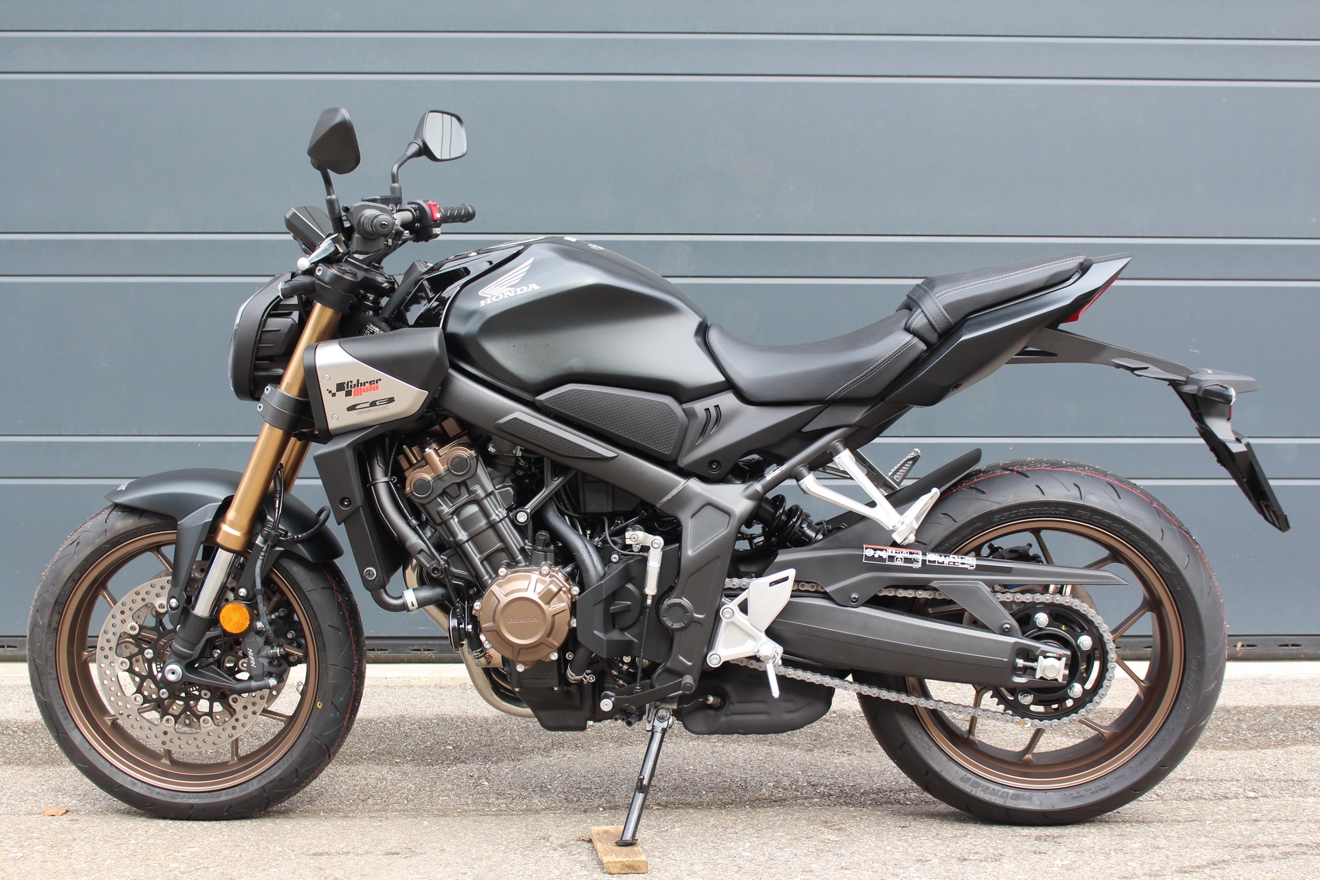 HONDA CBR 650 R-showroom-element-3