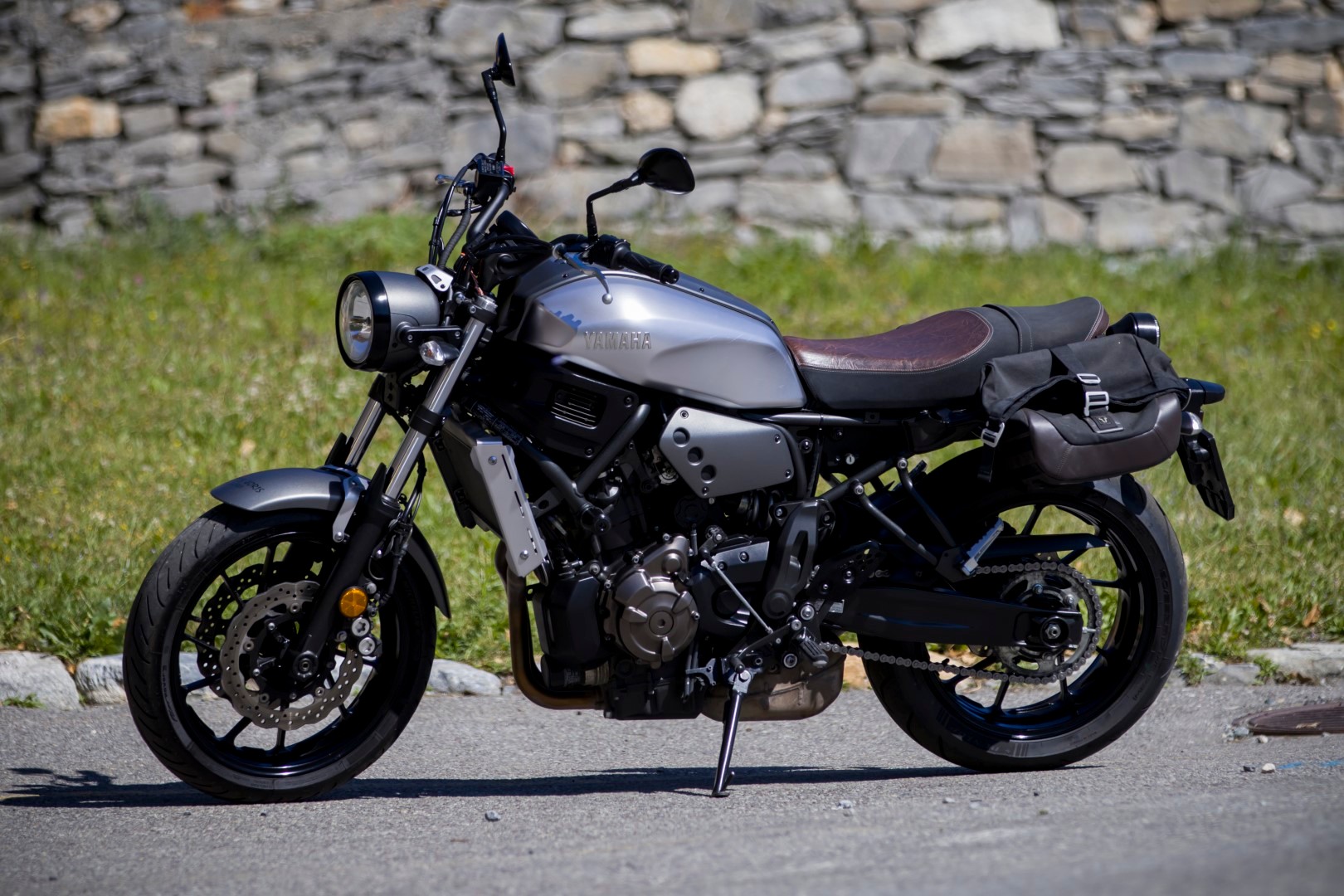 YAMAHA XSR 700-image-1