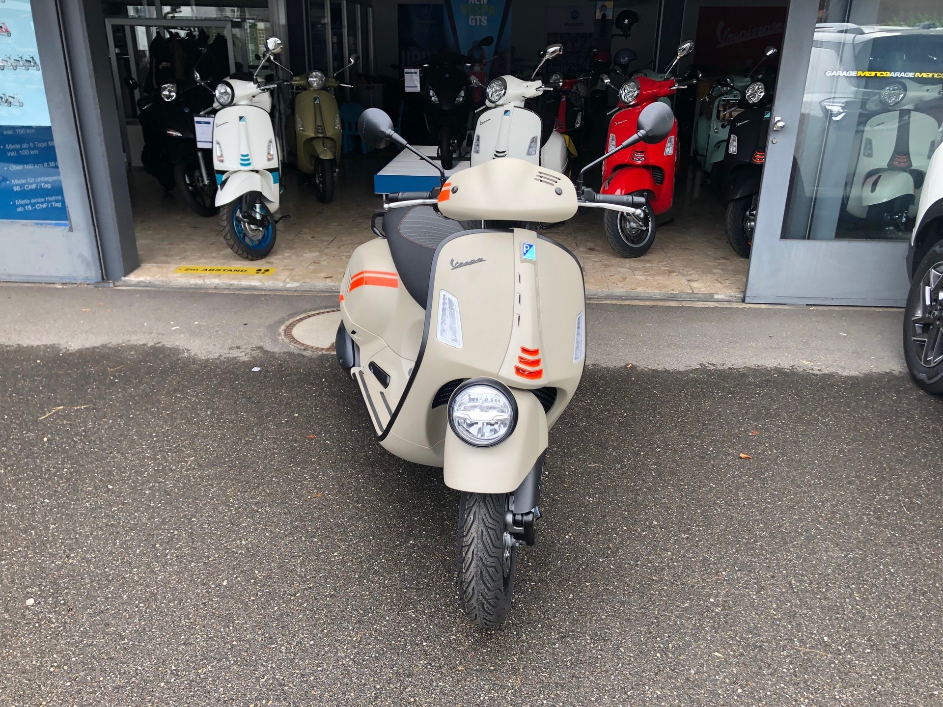 PIAGGIO Vespa GTV 300-image-2