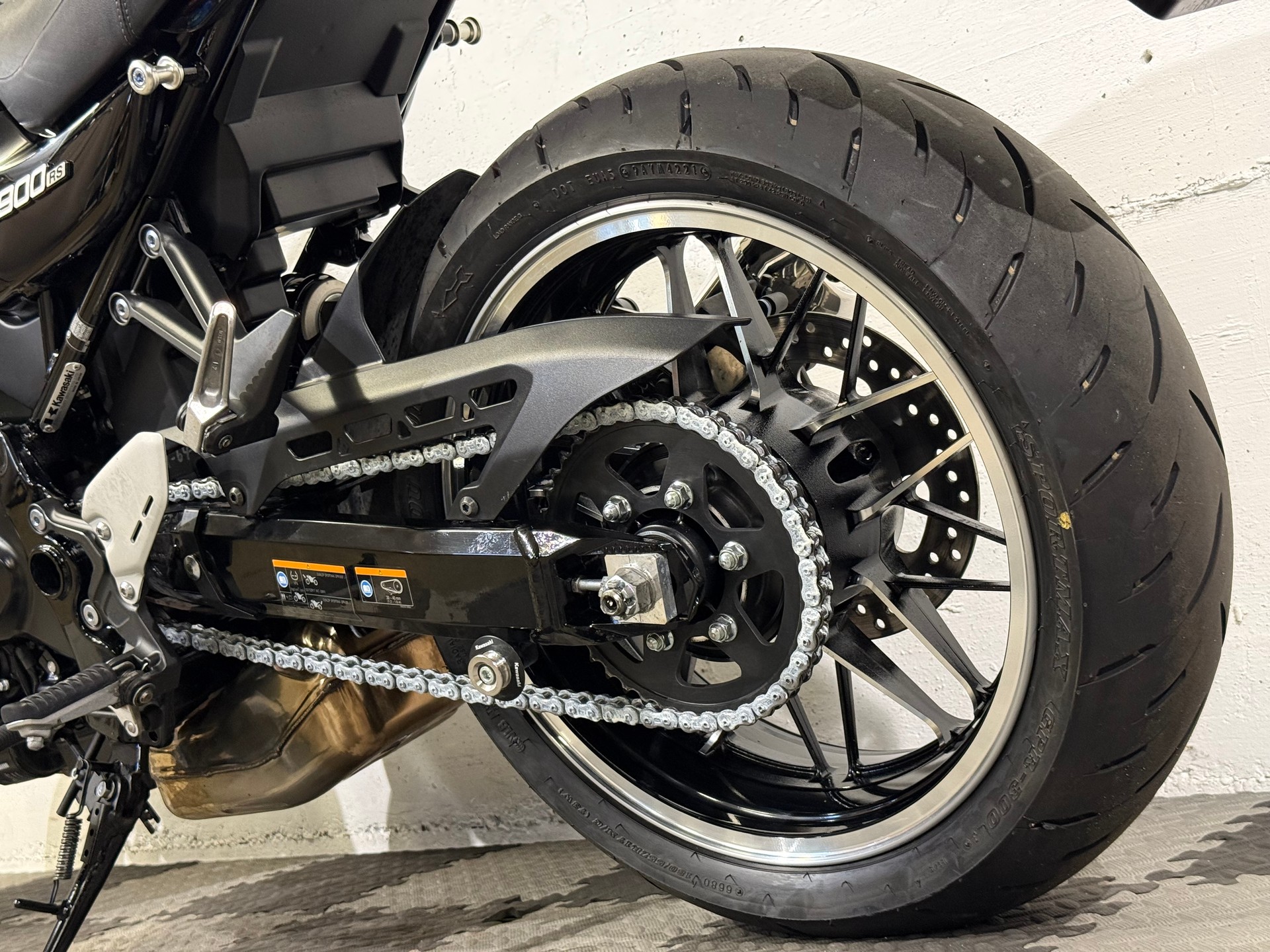 KAWASAKI Z 900 RS-image-13
