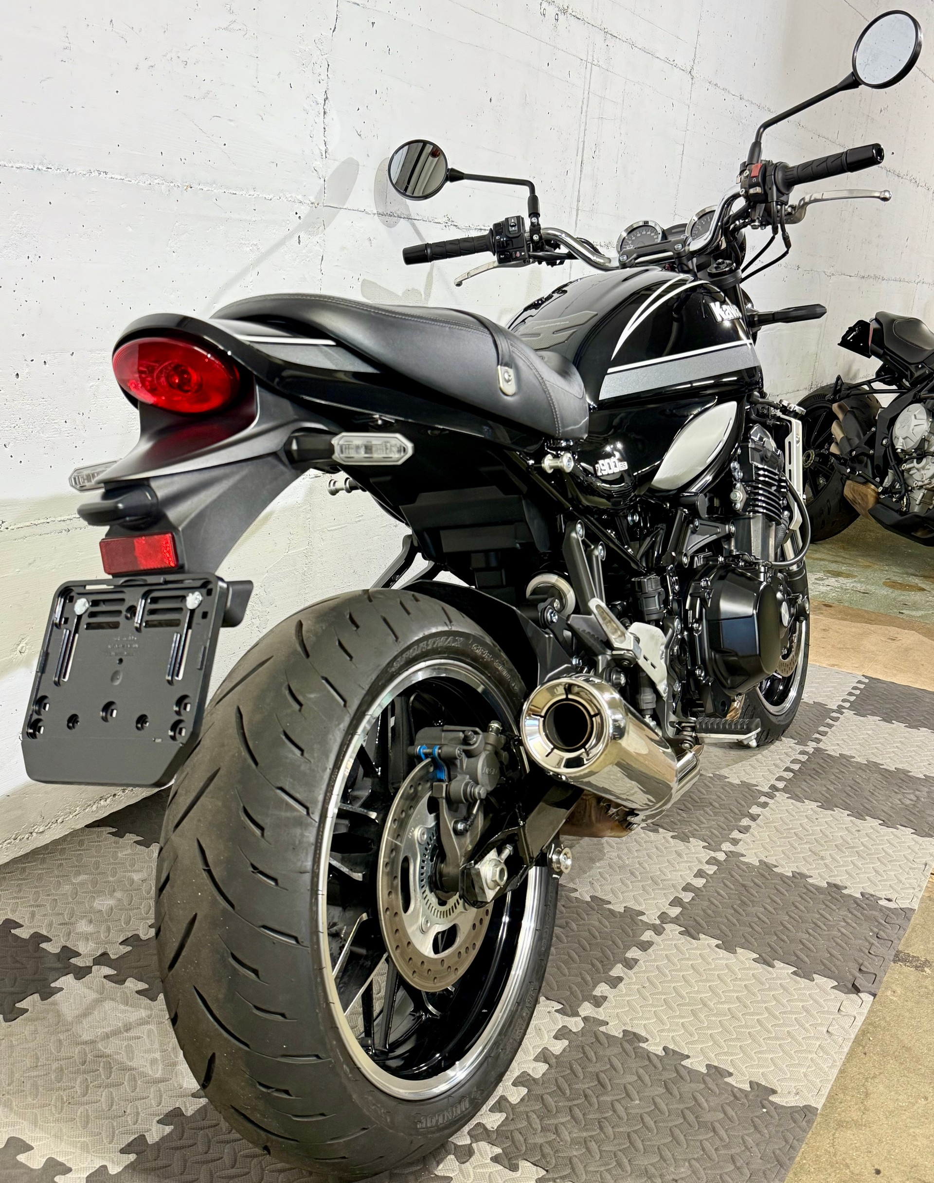 KAWASAKI Z 900 RS-image-5