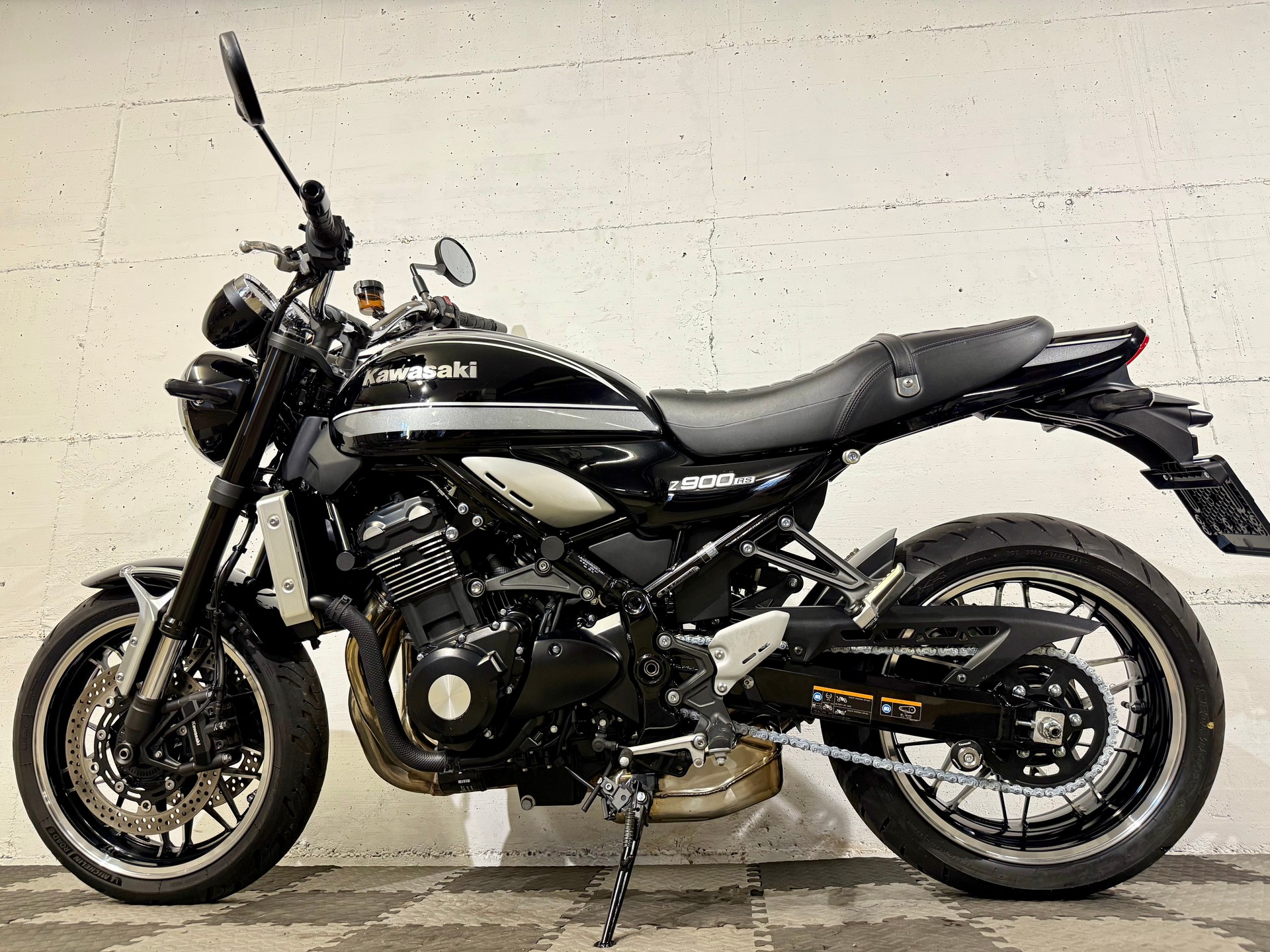 KAWASAKI Z 900 RS-image-10