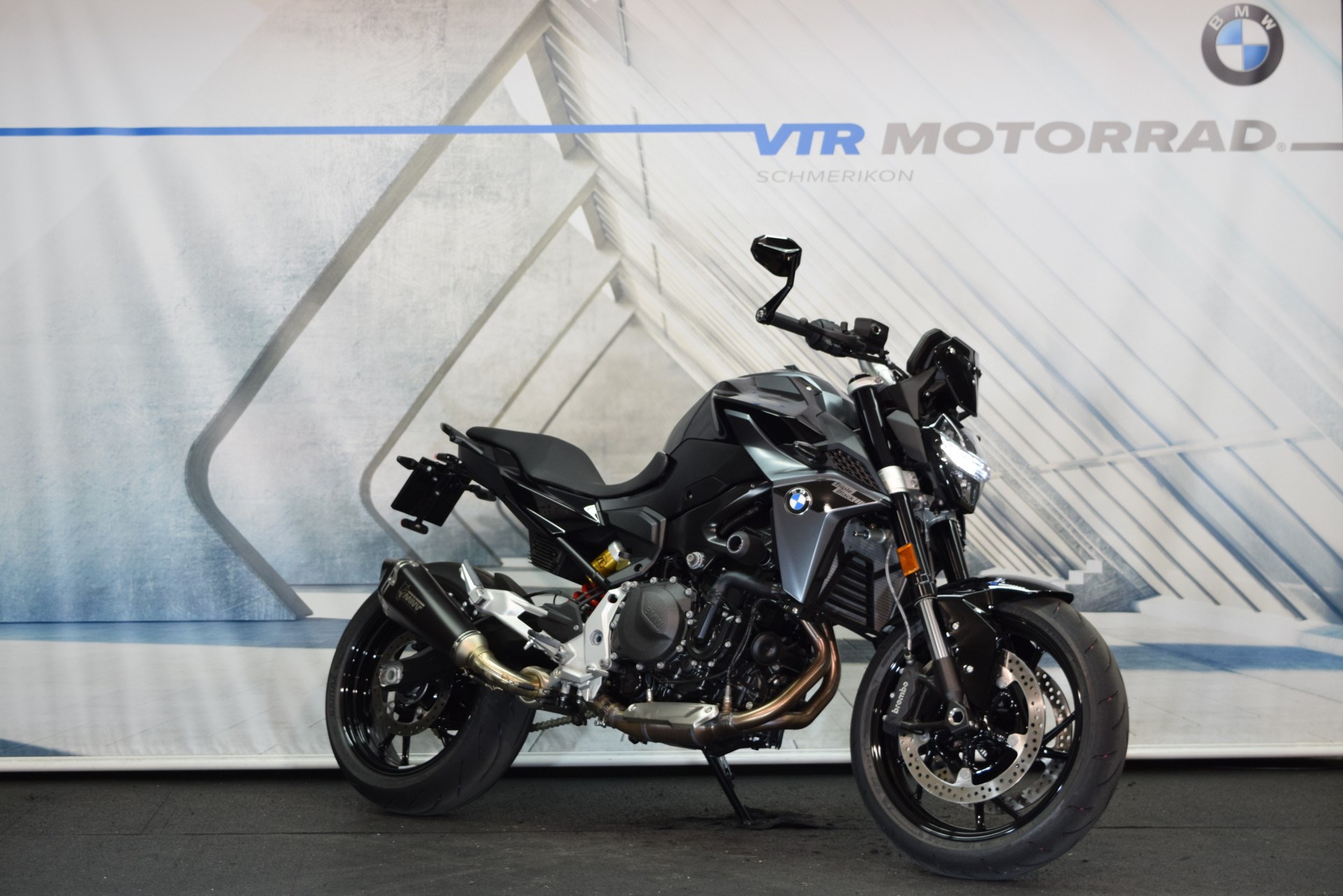 BMW F 900 R Triple Black Inkl. MIVV, Kurzheck & Lenkerendspiegel-image-0