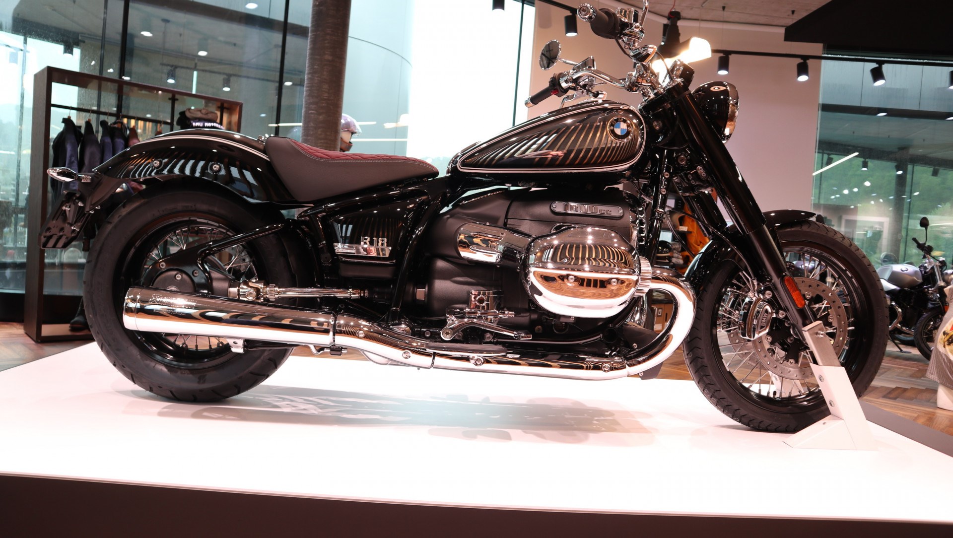BMW R 18