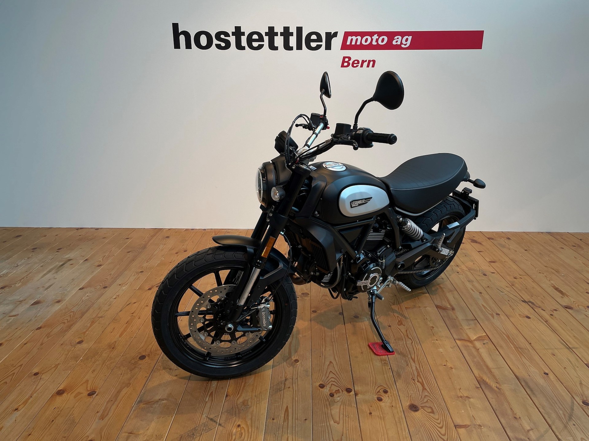 DUCATI SCRAMBLER ICON DARK-showroom-element-3