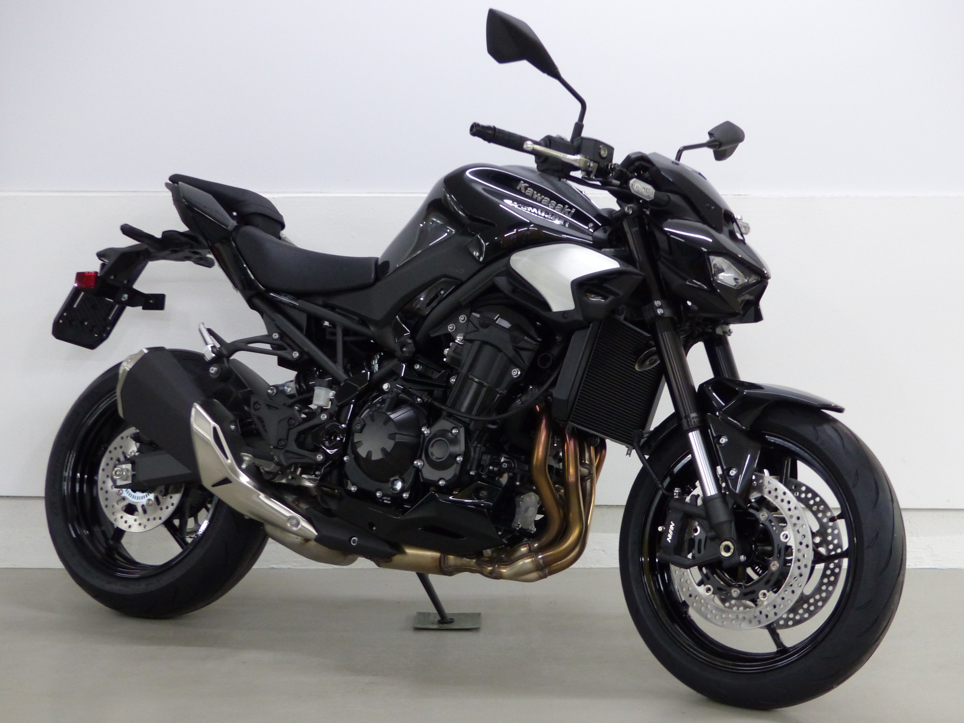 KAWASAKI Z 900 ABS 35kW MY25-showroom-element-1