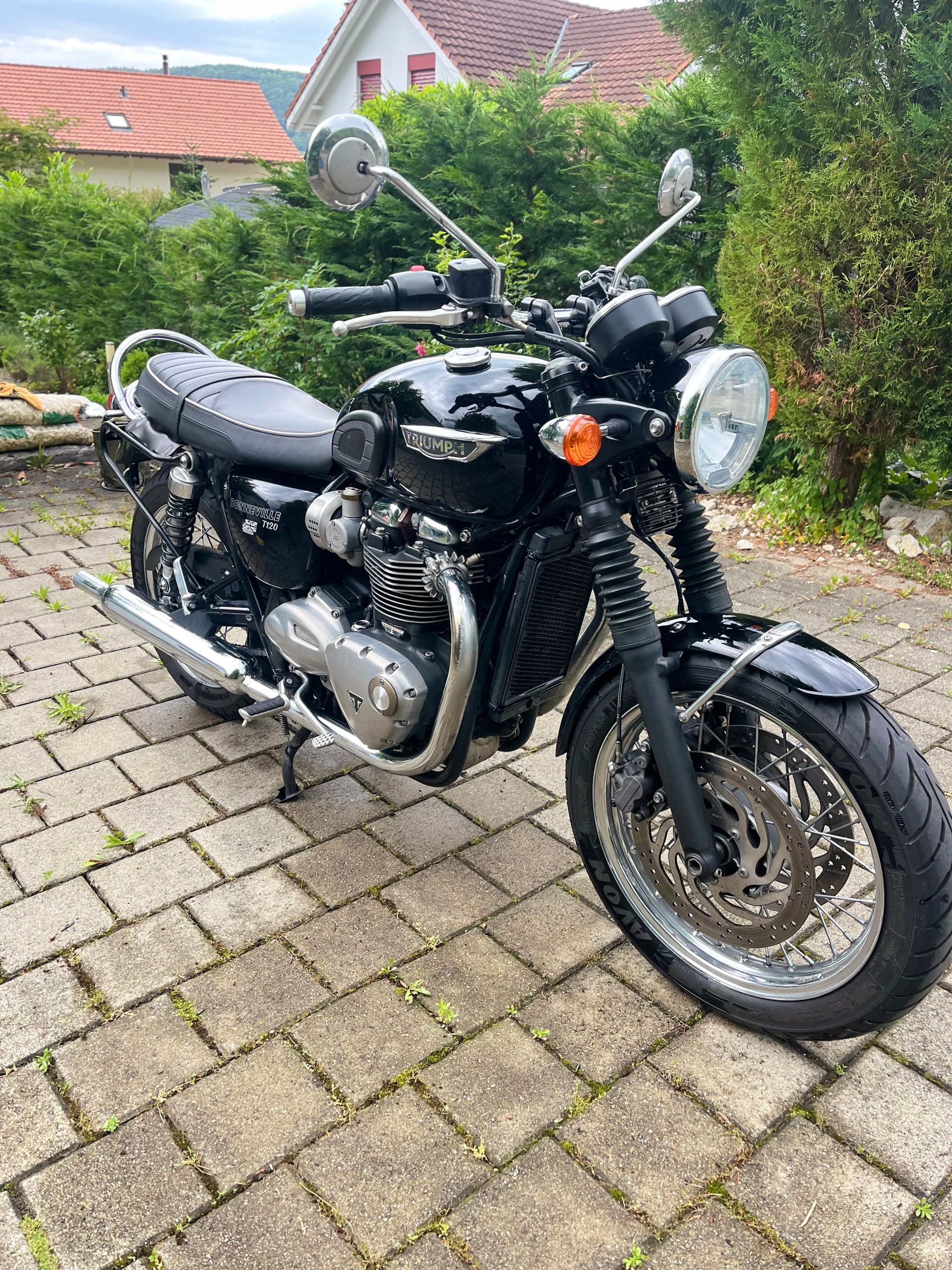 TRIUMPH Bonneville T120 ABS-image-0