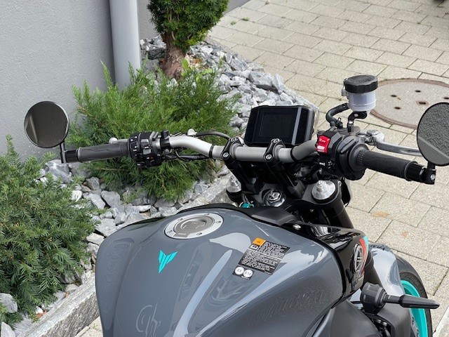 YAMAHA MT-09 2022-showroom-element-3