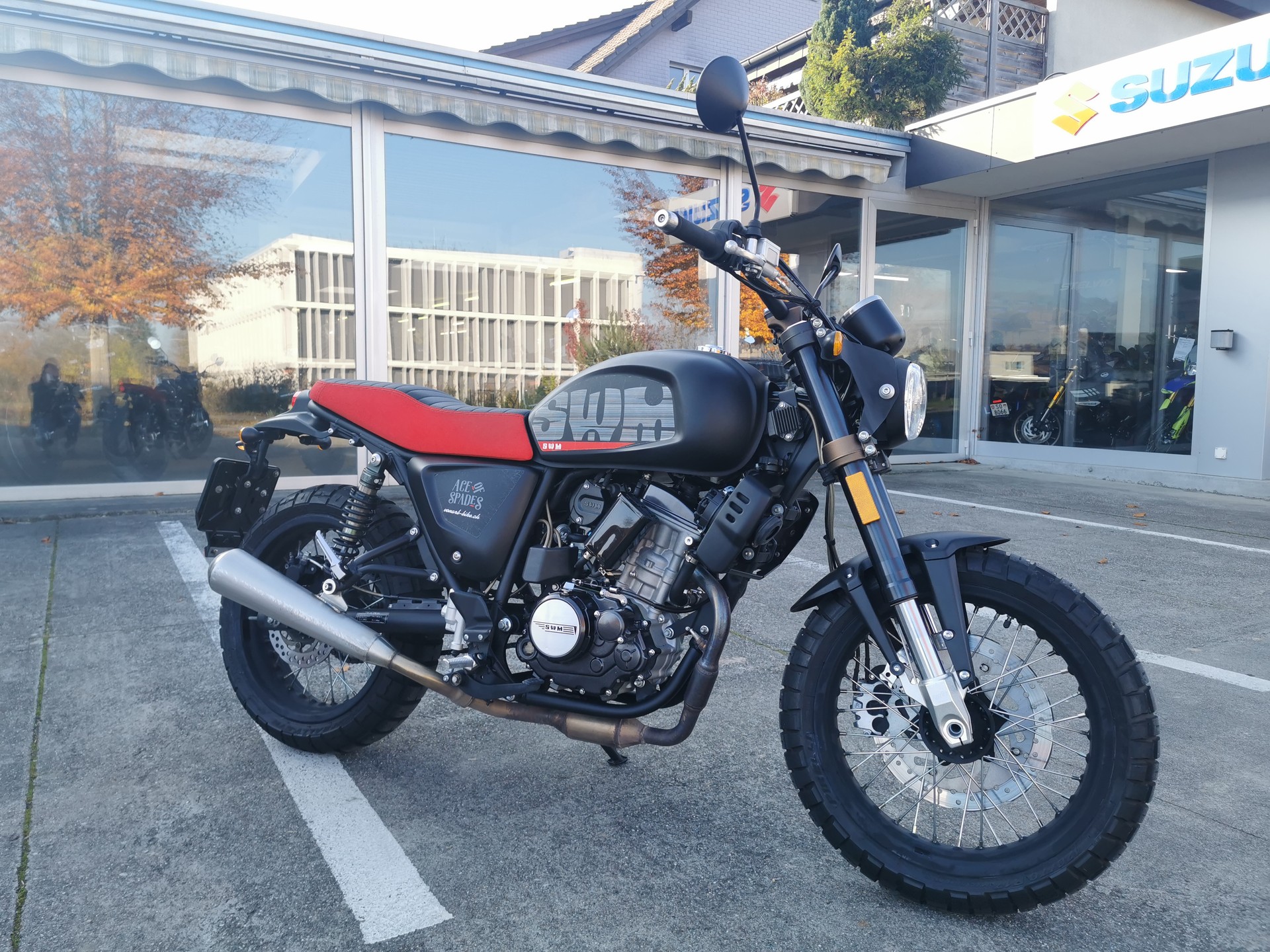 SWM ACE OF SPADES-showroom-element-1