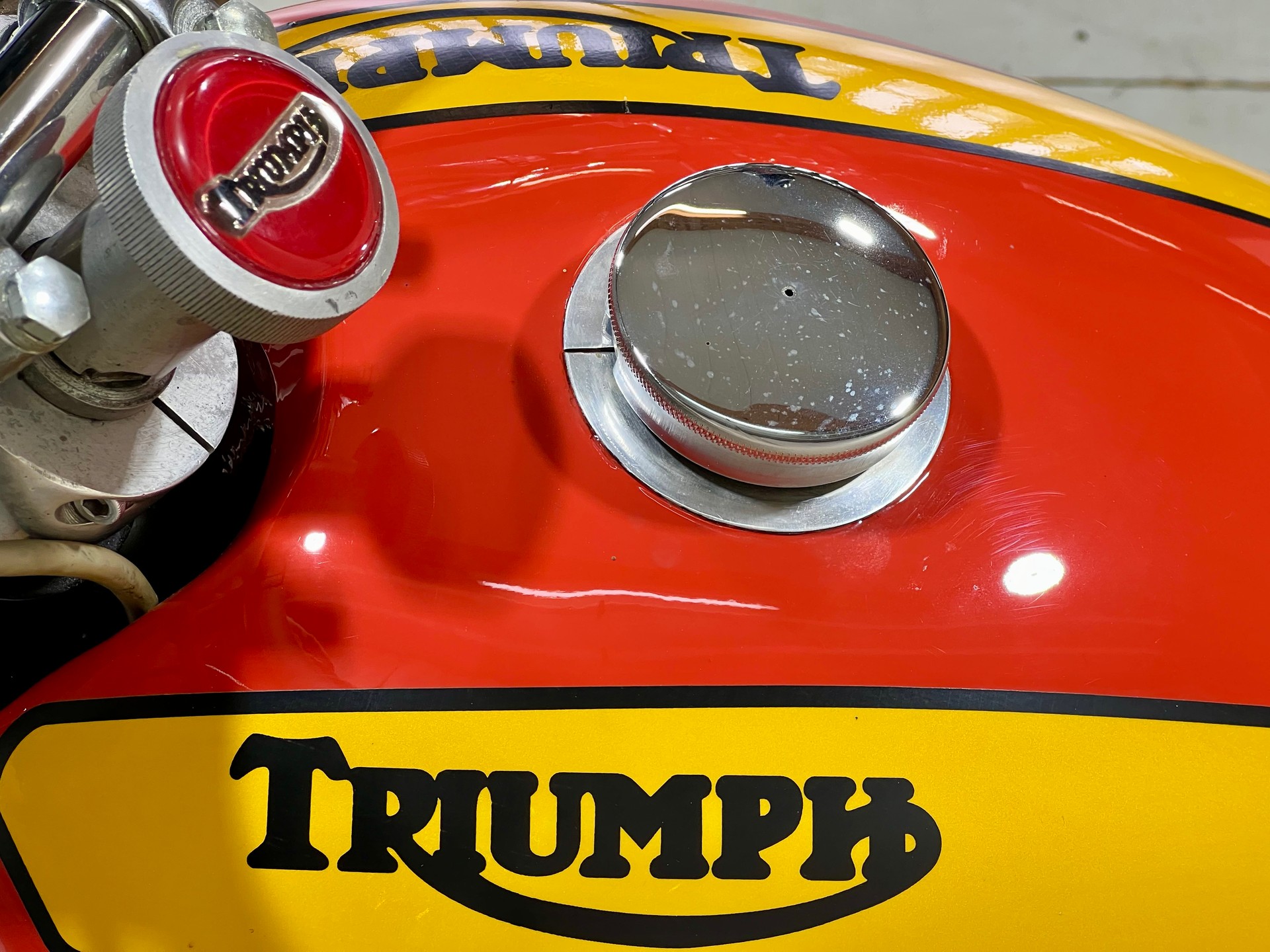 TRIUMPH X-75 Hurricane-image-12