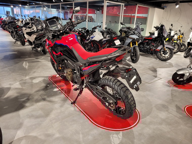 HONDA CRF 1100 Africa Twin-image-3