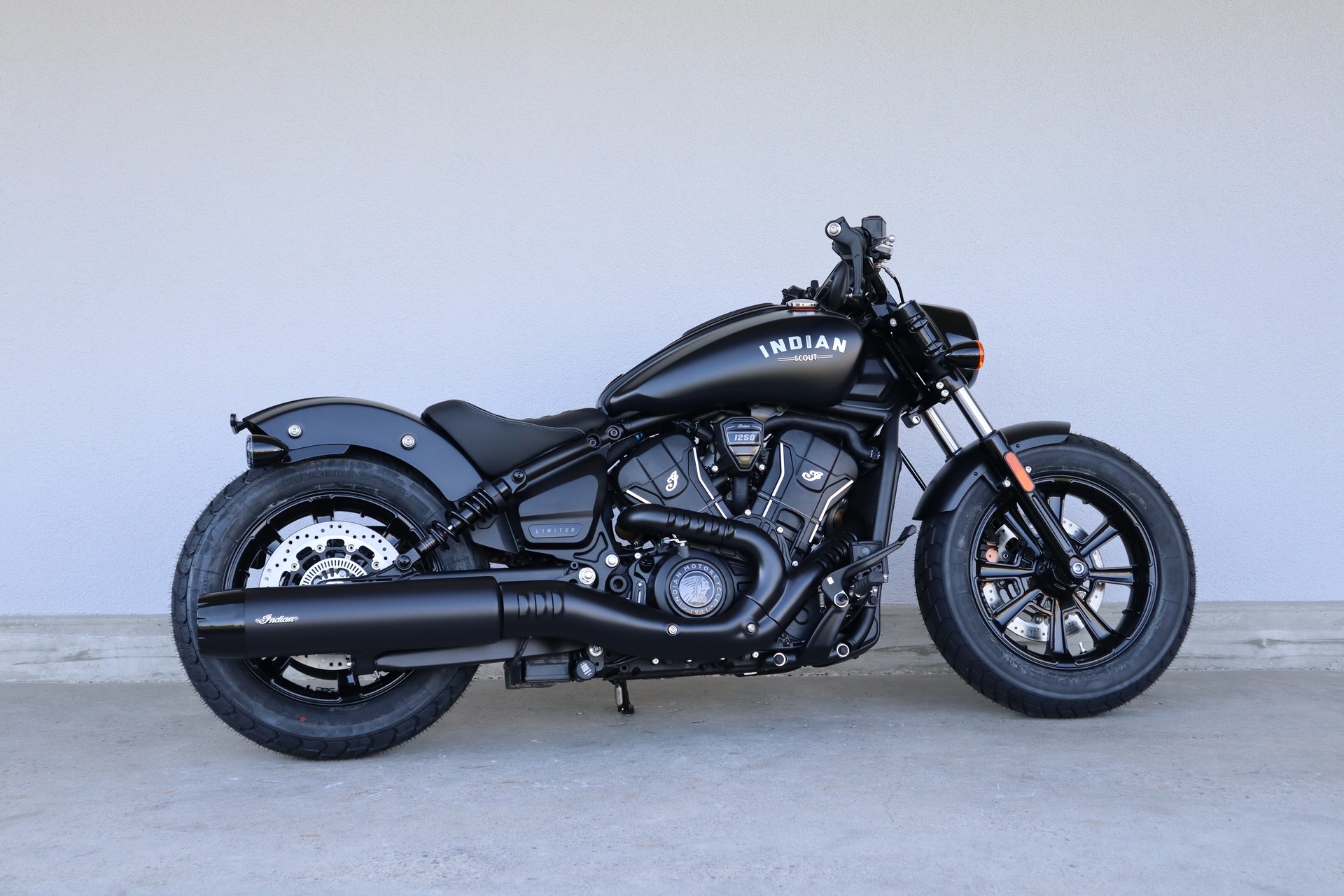 INDIAN Scout Bobber 1250 A2         35 kW möglich!-showroom-element-2
