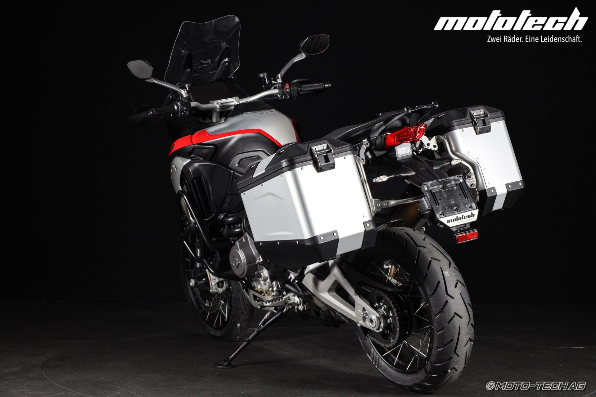 DUCATI Multistrada V4 Rally Travel Adventure-showroom-element-3