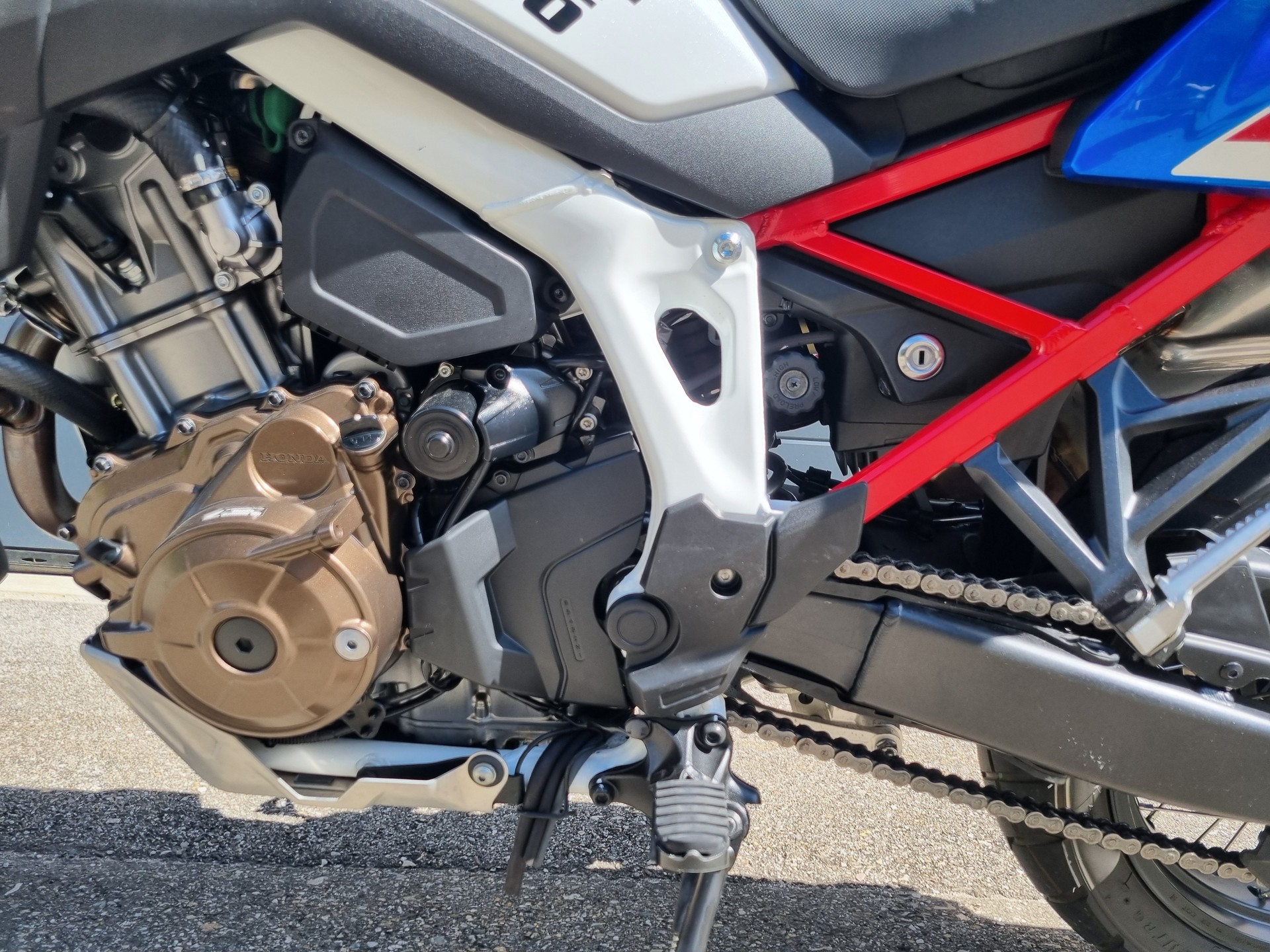 HONDA CRF 1100 DCT Africa Twin-showroom-element-3