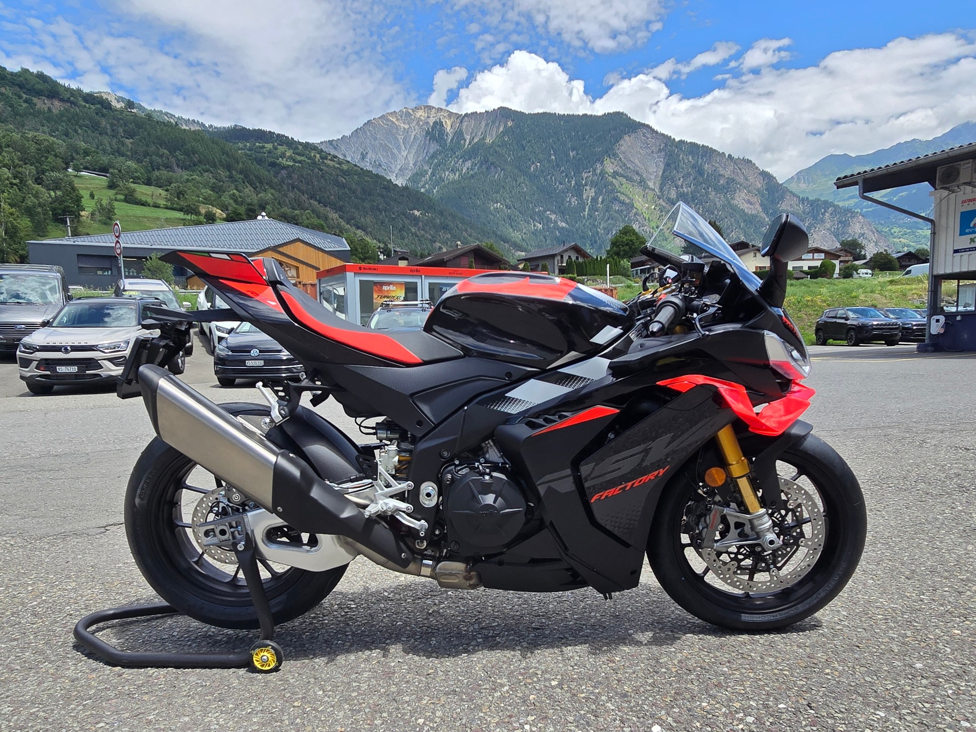 APRILIA RSV4 1100 Factory NEW 2025-image-1