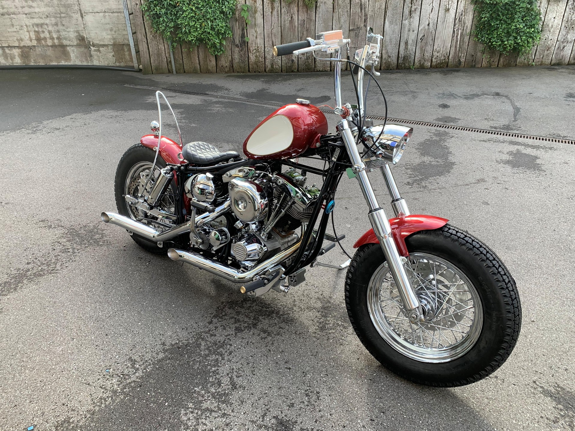 HARLEY-DAVIDSON FL-showroom-element-1