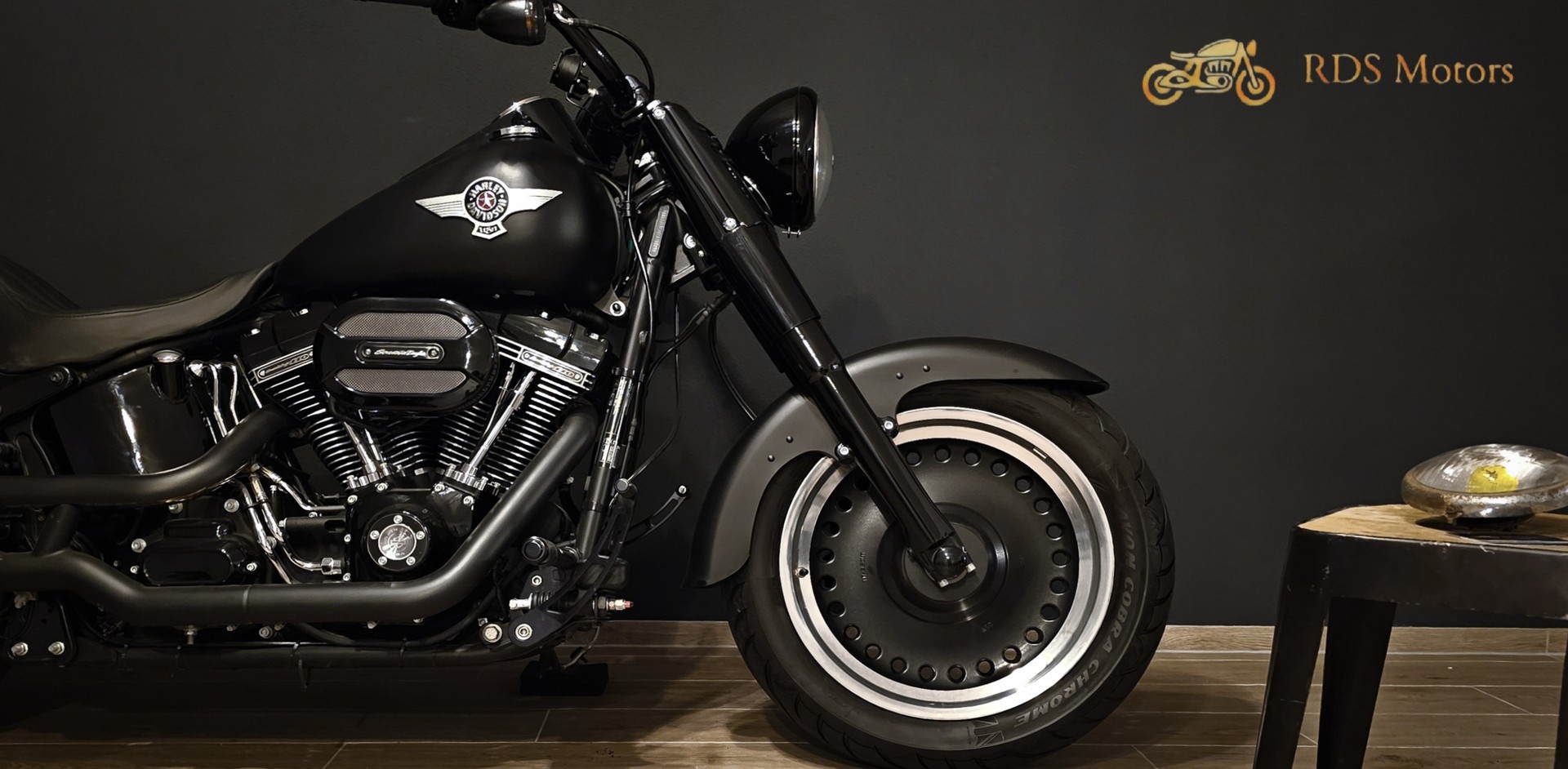 HARLEY-DAVIDSON FLSTFBS Fat Boy S Special ABS-showroom-element-2