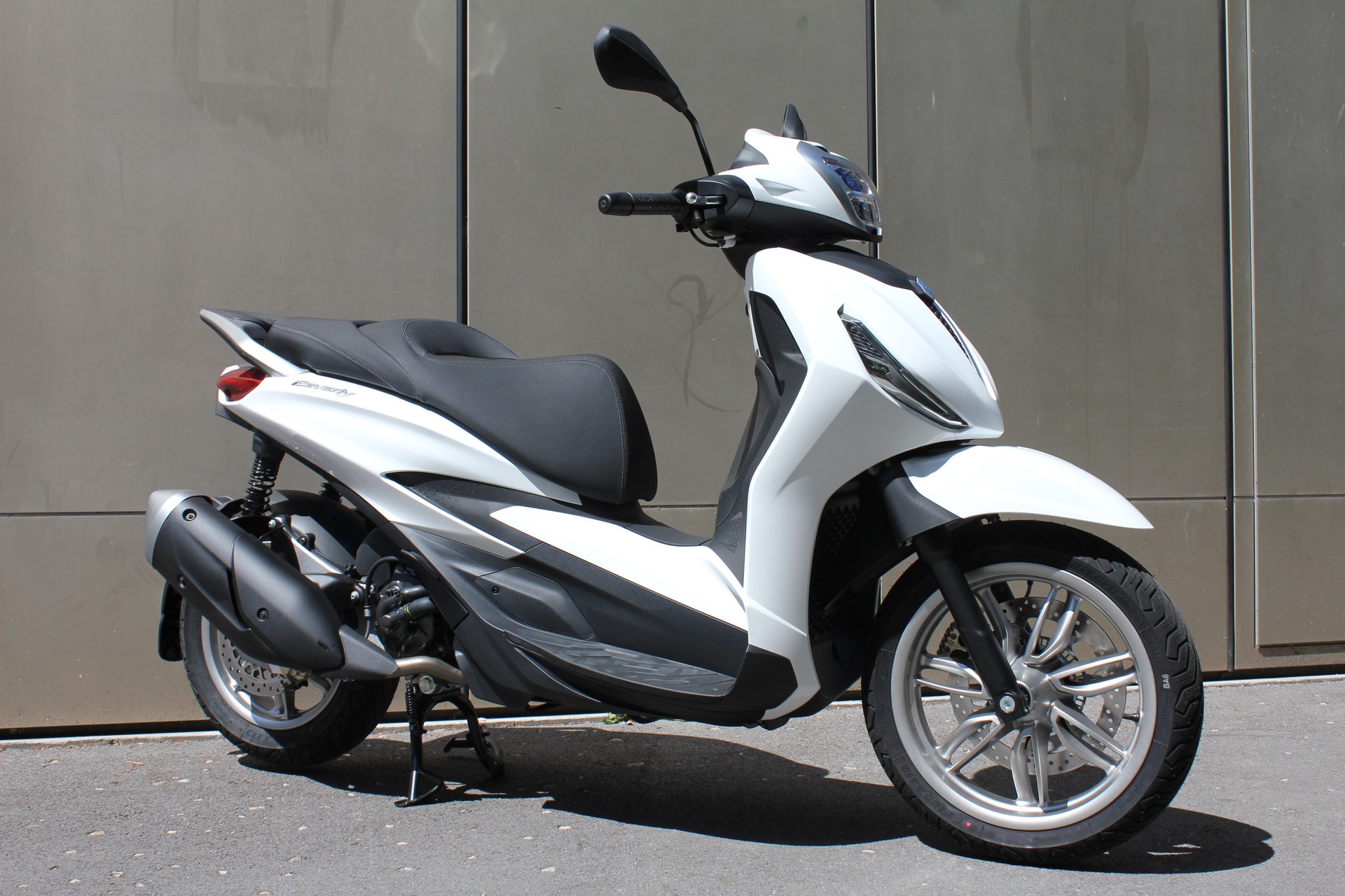 PIAGGIO Beverly 310 E5+-showroom-element-1