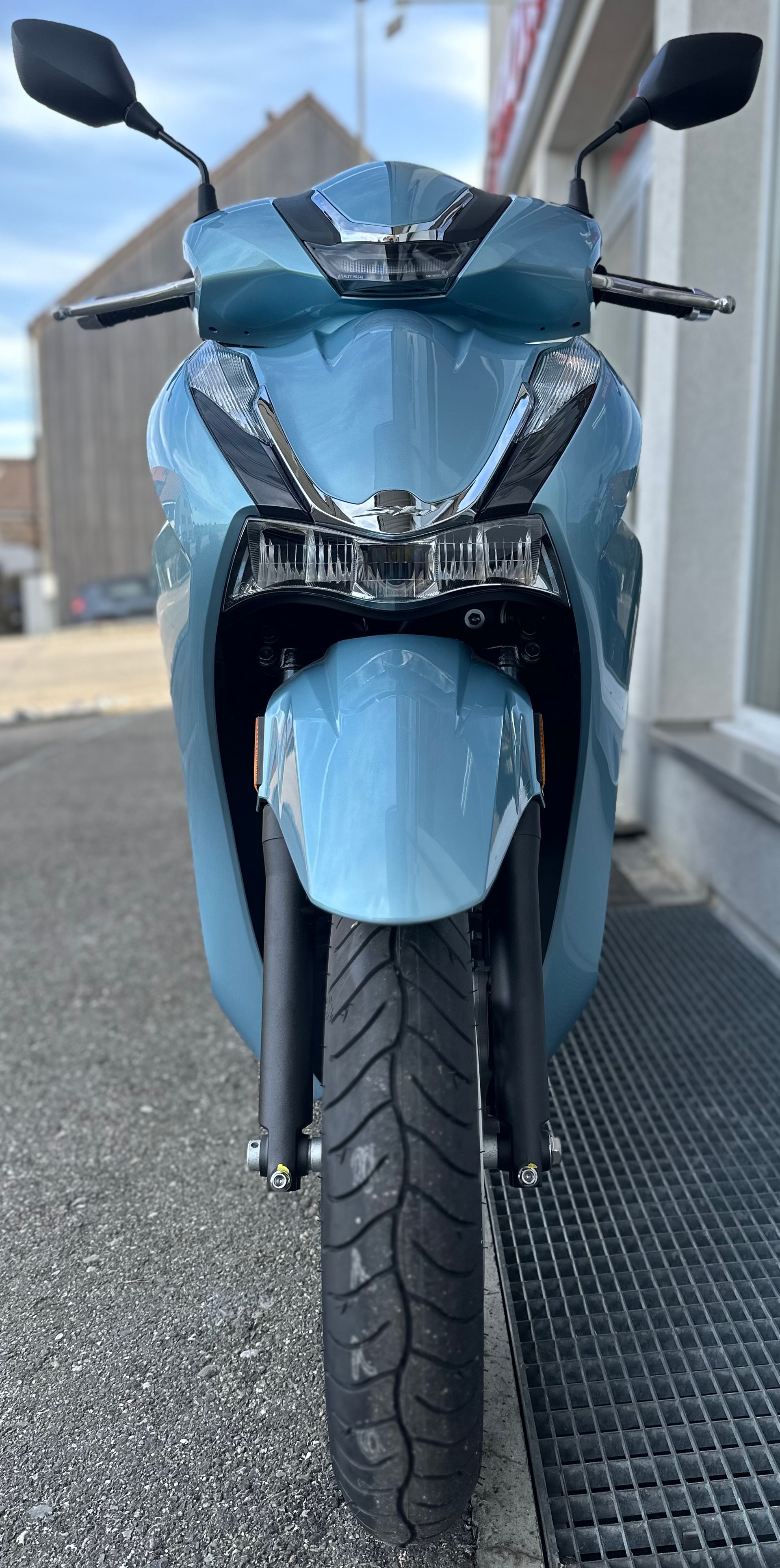 HONDA SH 350-showroom-element-1
