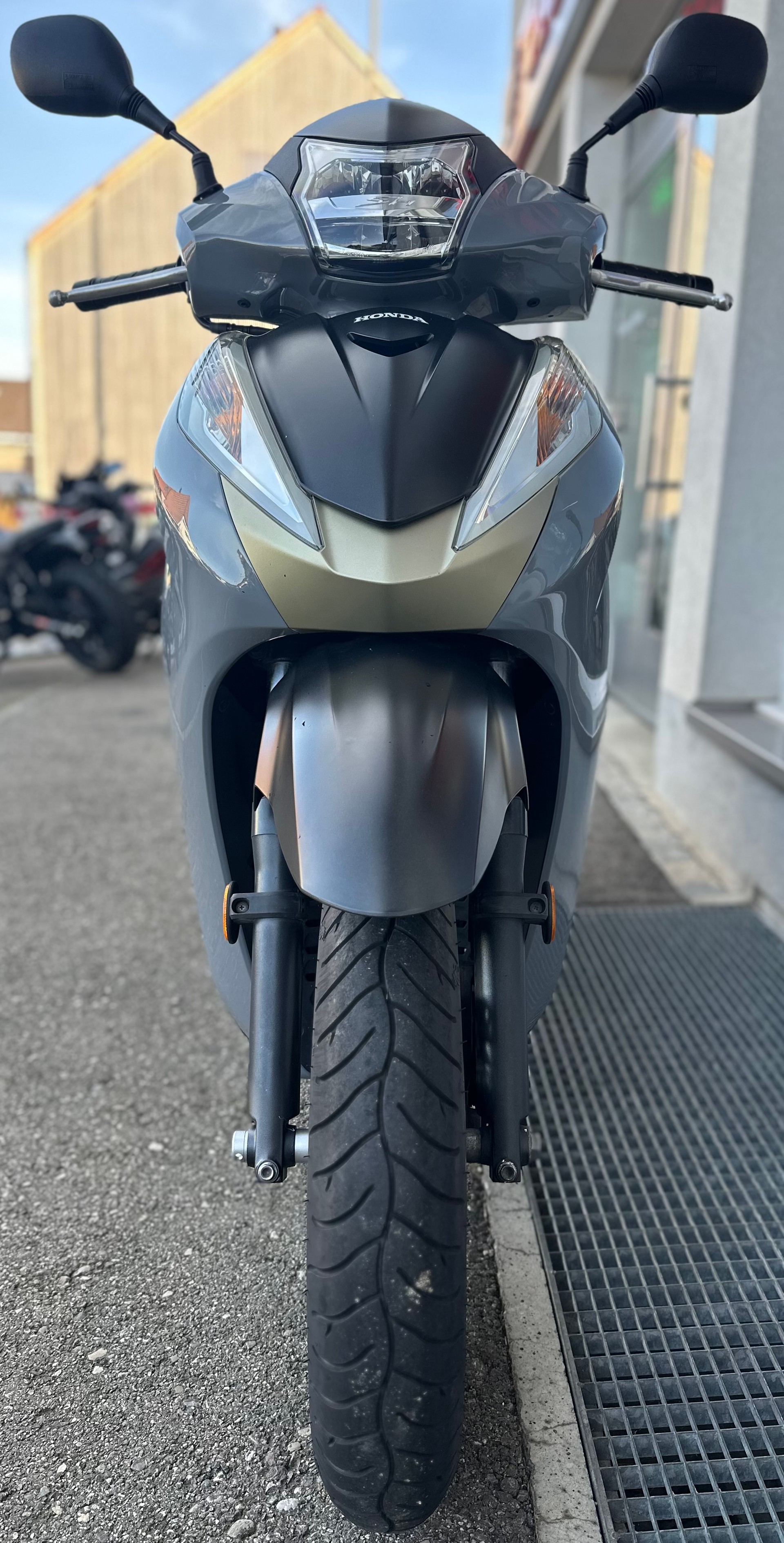 HONDA SH 300 i ABS-showroom-element-1