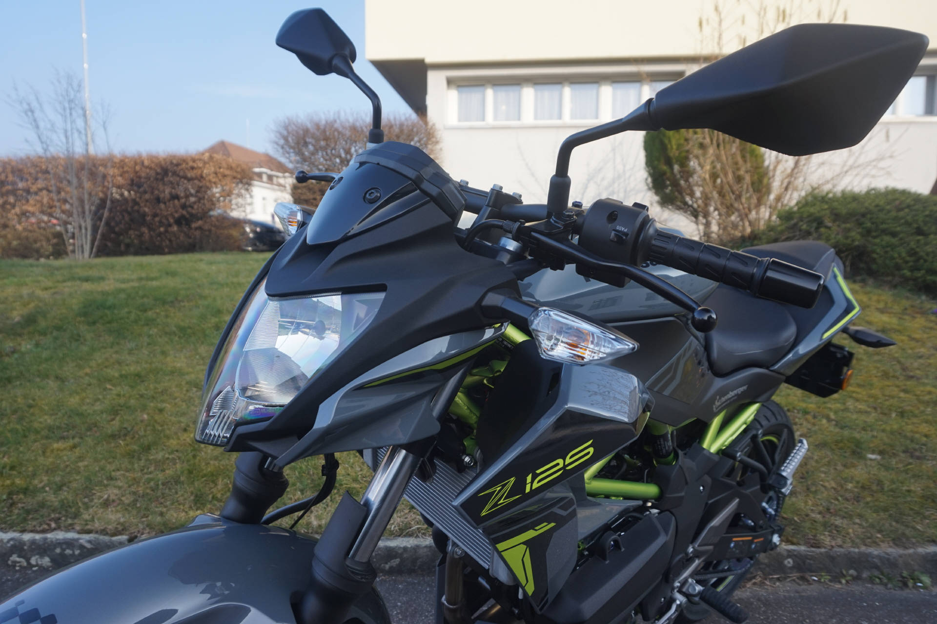 KAWASAKI Z 125 ABS-image-4