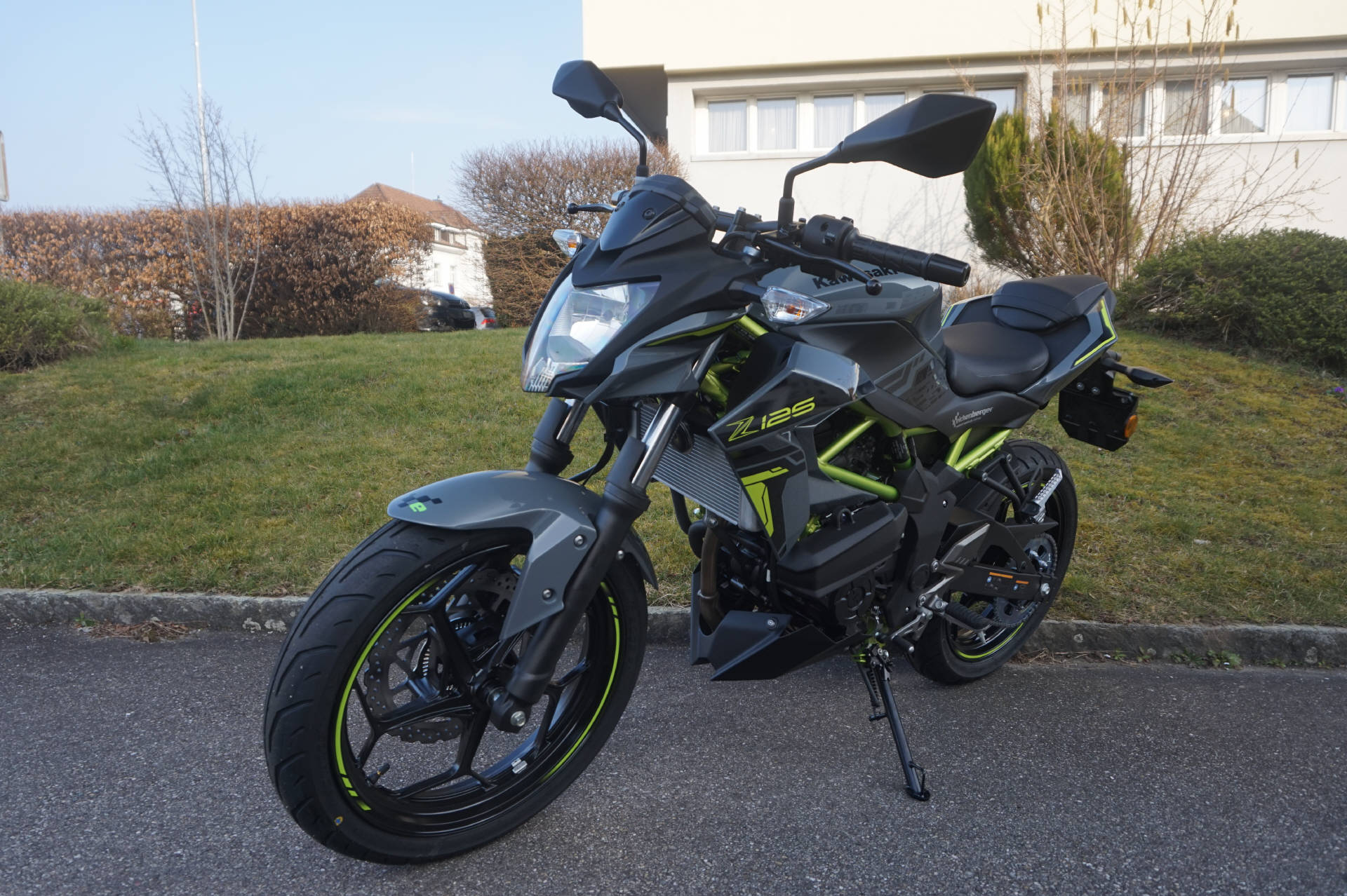 KAWASAKI Z 125 ABS-image-1
