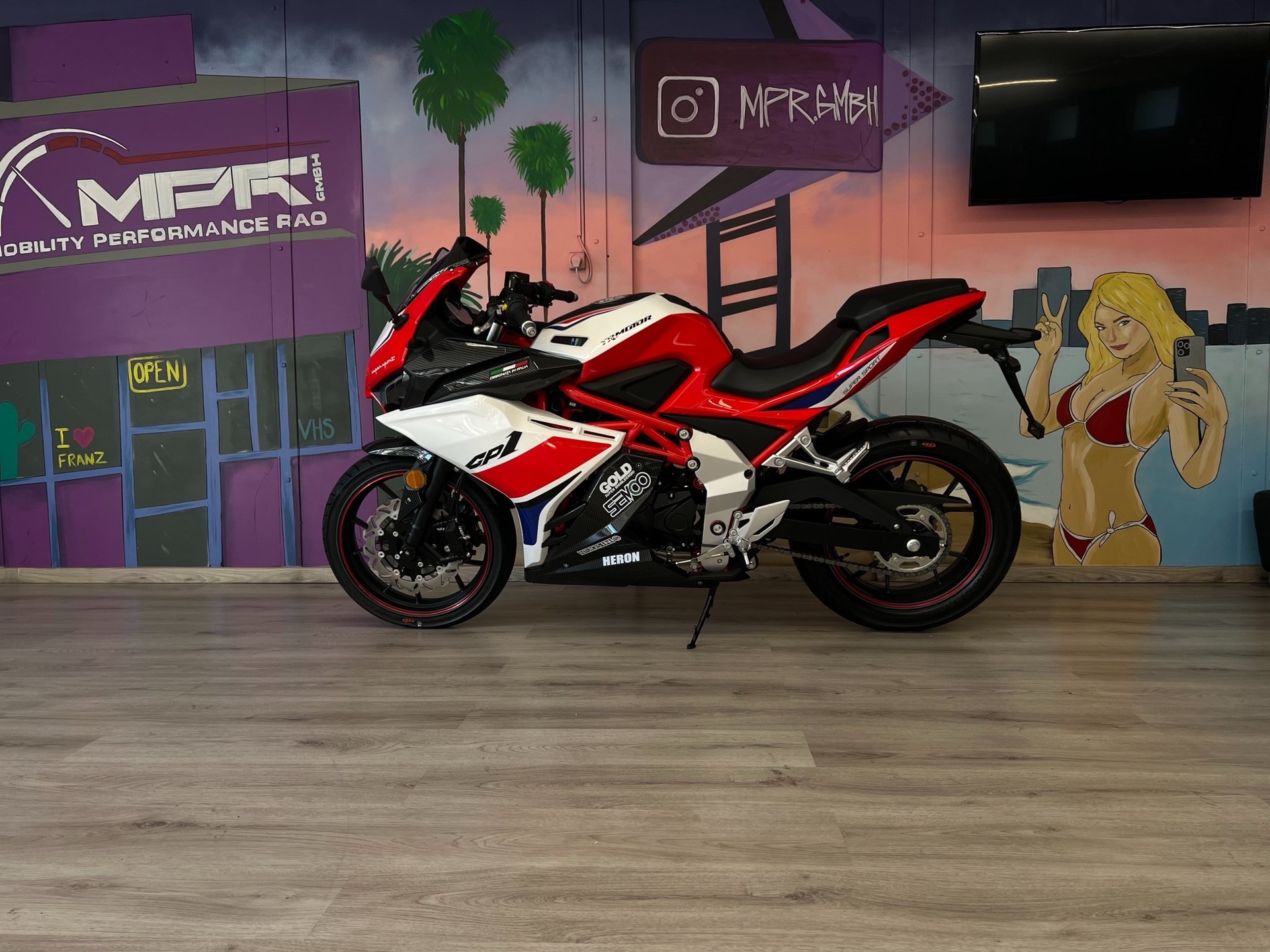TRMOTOR GP 1 125cc-showroom-element-2