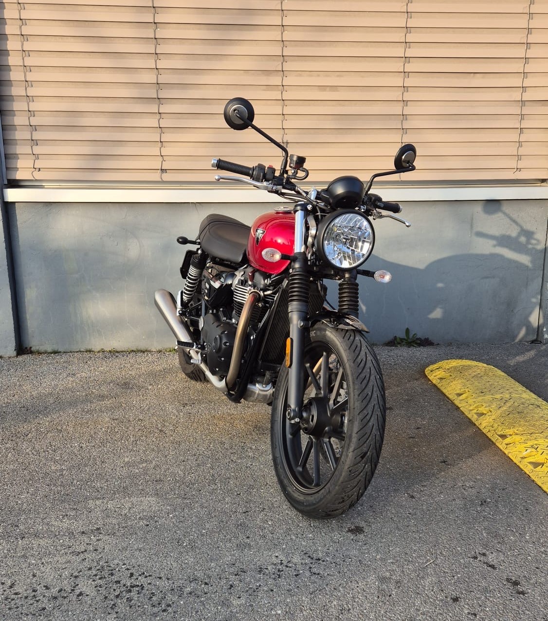 TRIUMPH Speed Twin 900 (35kW)-showroom-element-2