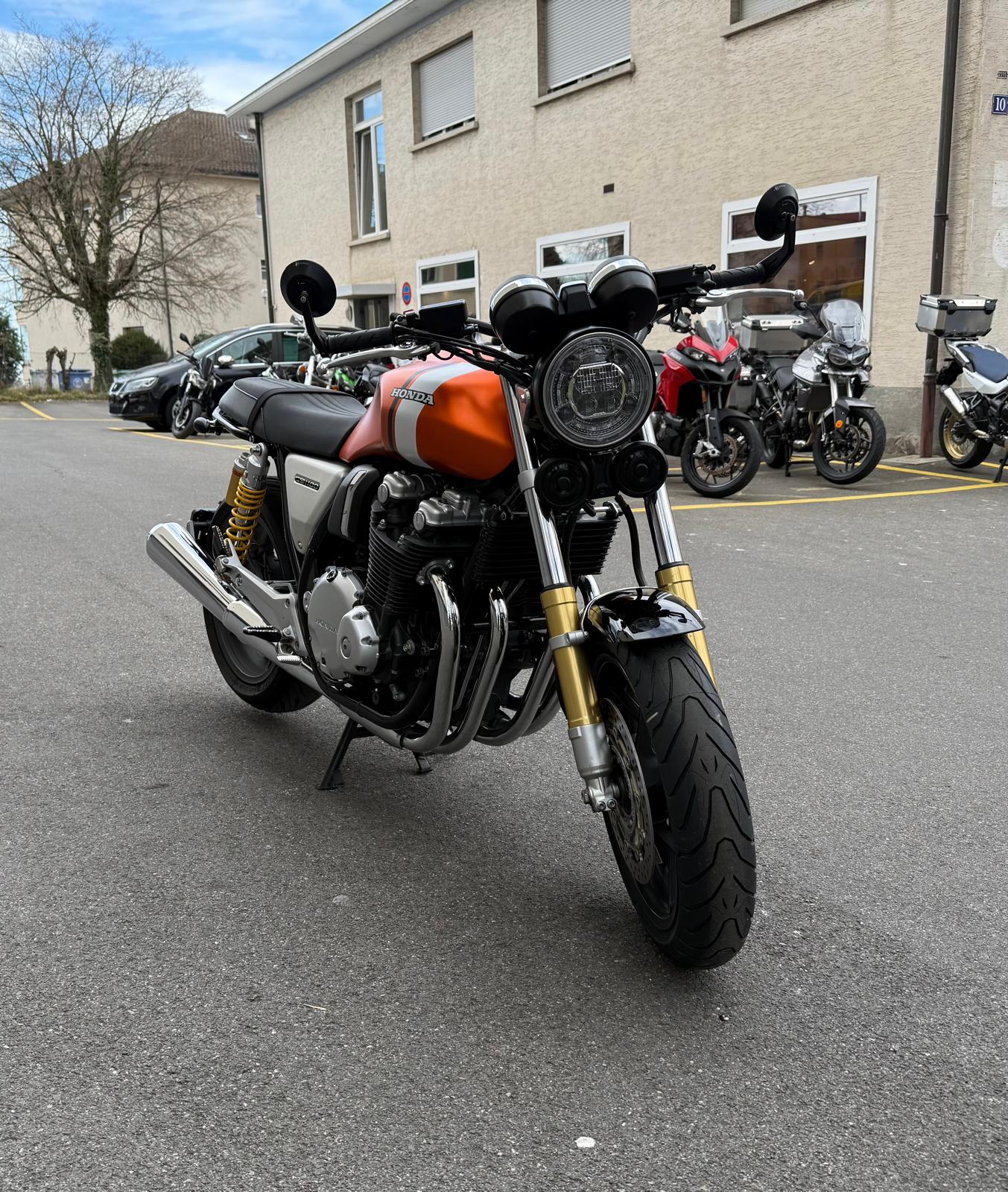 HONDA CB 1100 RS ABS-showroom-element-1