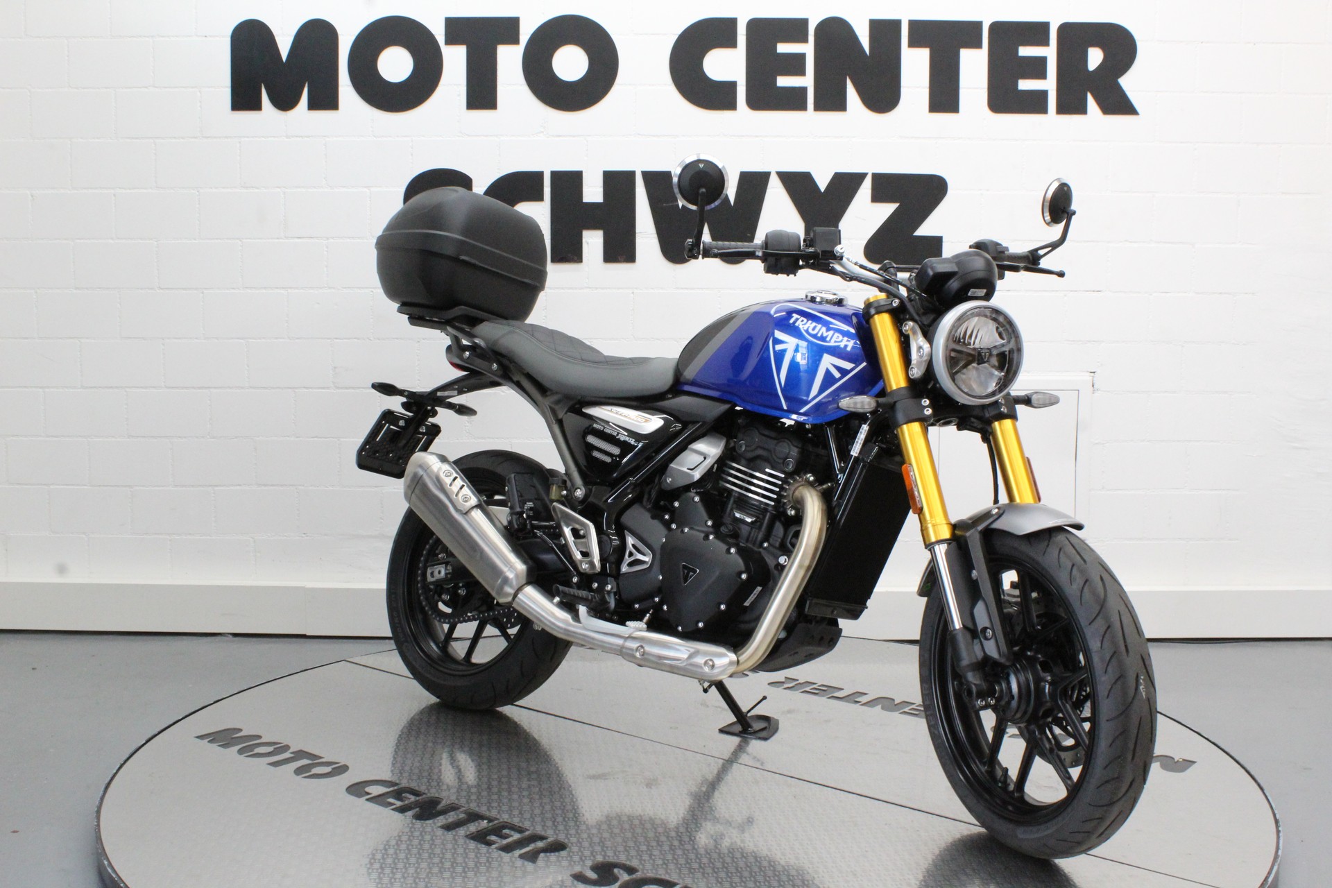 TRIUMPH Speed 400-showroom-element-1