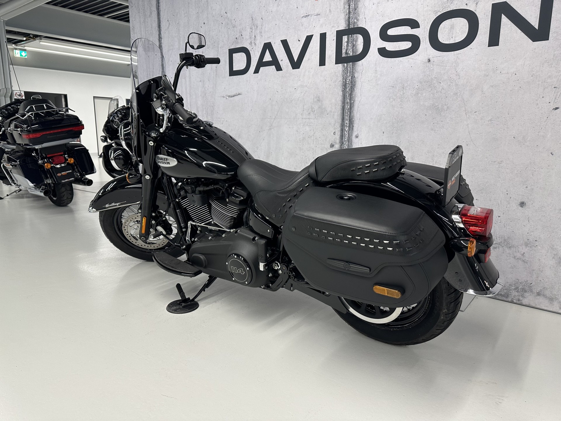 HARLEY-DAVIDSON FLHCS 1868 Softail Heritage Classic 114-image-2