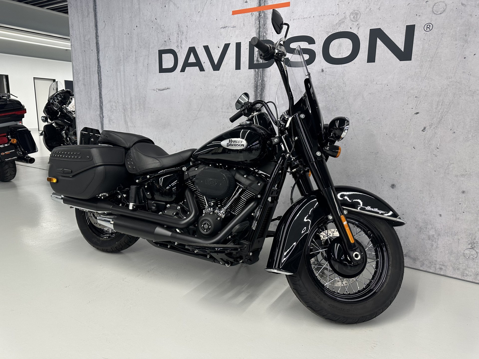 HARLEY-DAVIDSON FLHCS 1868 Softail Heritage Classic 114-image-4
