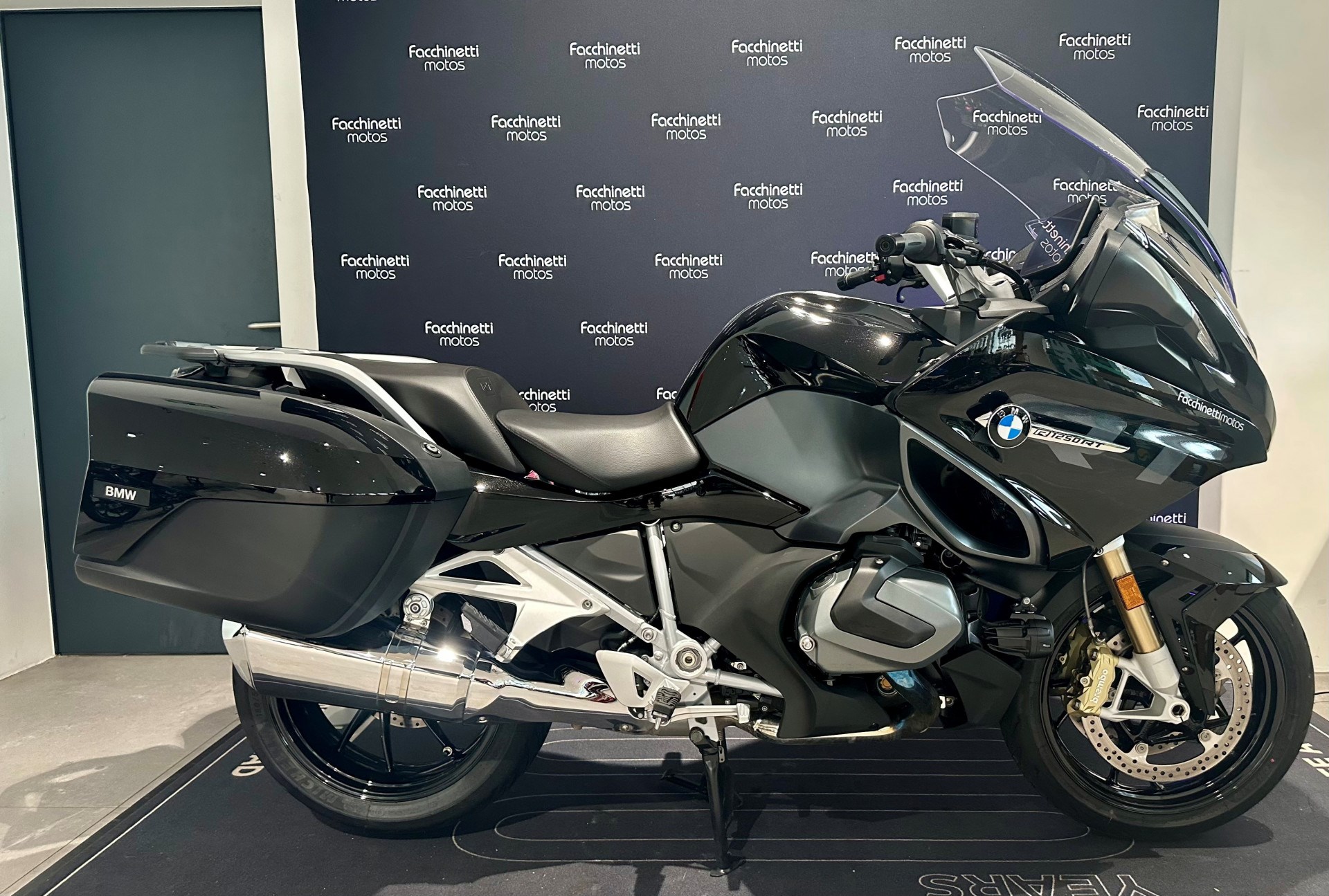 BMW R 1250 RT Triple Black