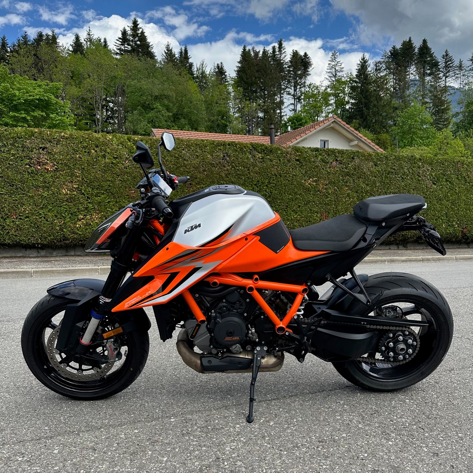 KTM 1290 Super Duke R EVO-showroom-element-1