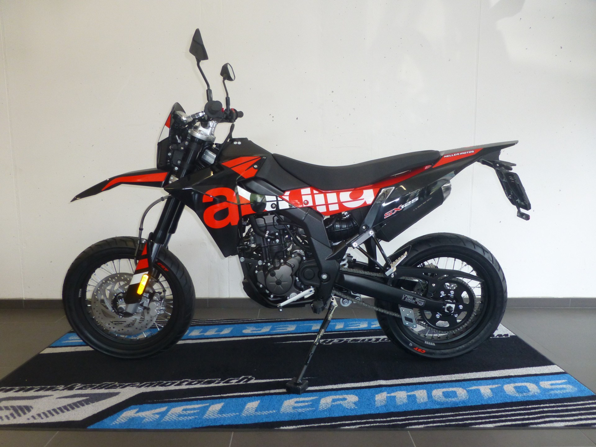 APRILIA SX 125 MY 2025-showroom-element-1
