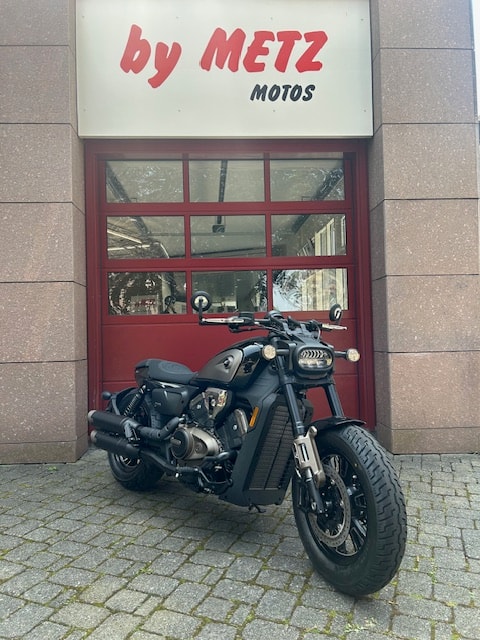 QJMOTOR SRV 600 V4