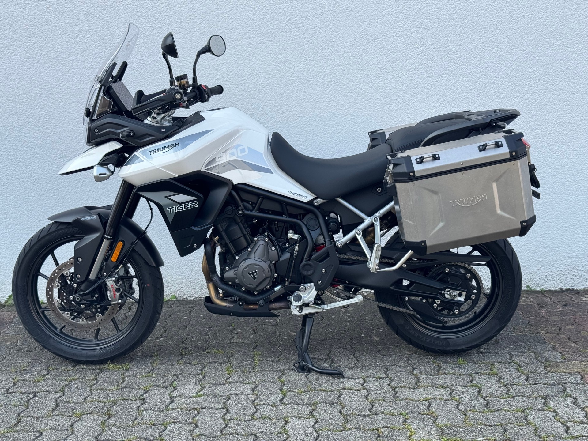 TRIUMPH Tiger 900 GT Pro-showroom-element-2