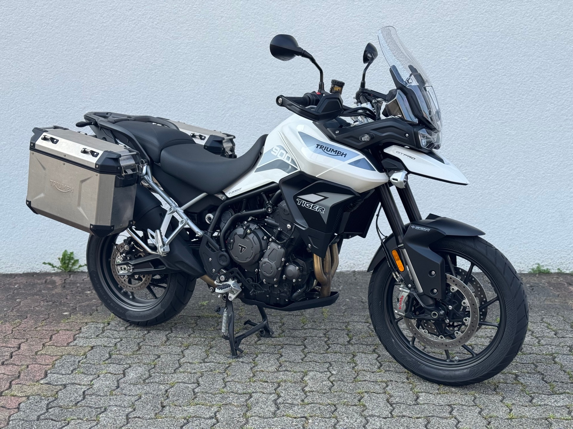 TRIUMPH Tiger 900 GT Pro-showroom-element-1