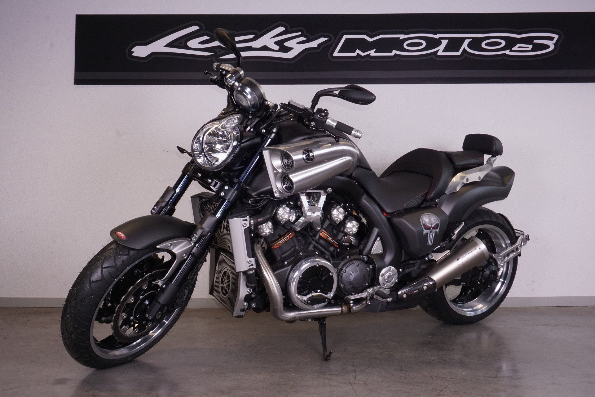 YAMAHA V-MAX