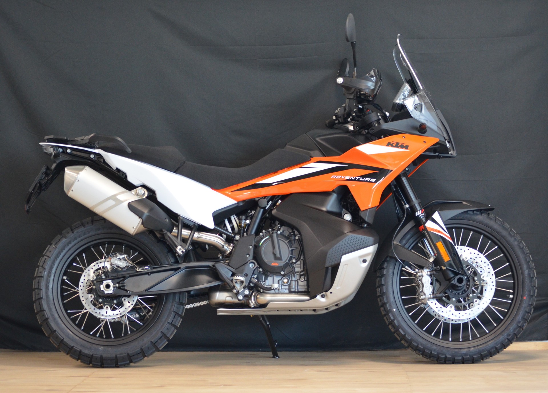 KTM 890 Adventure-showroom-element-2