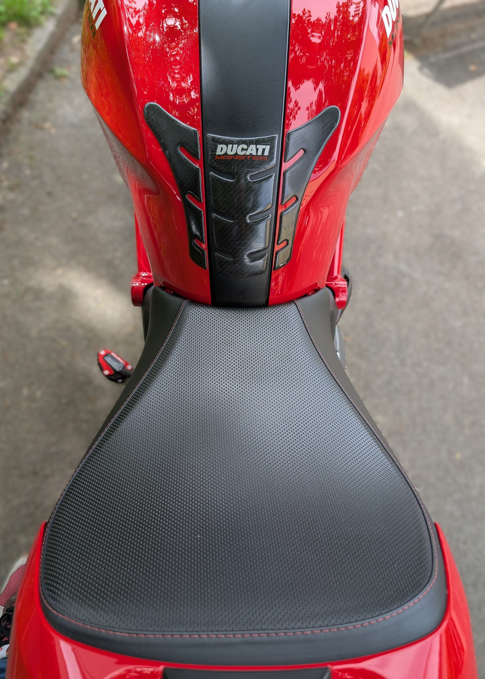 DUCATI MONSTER 796-image-10