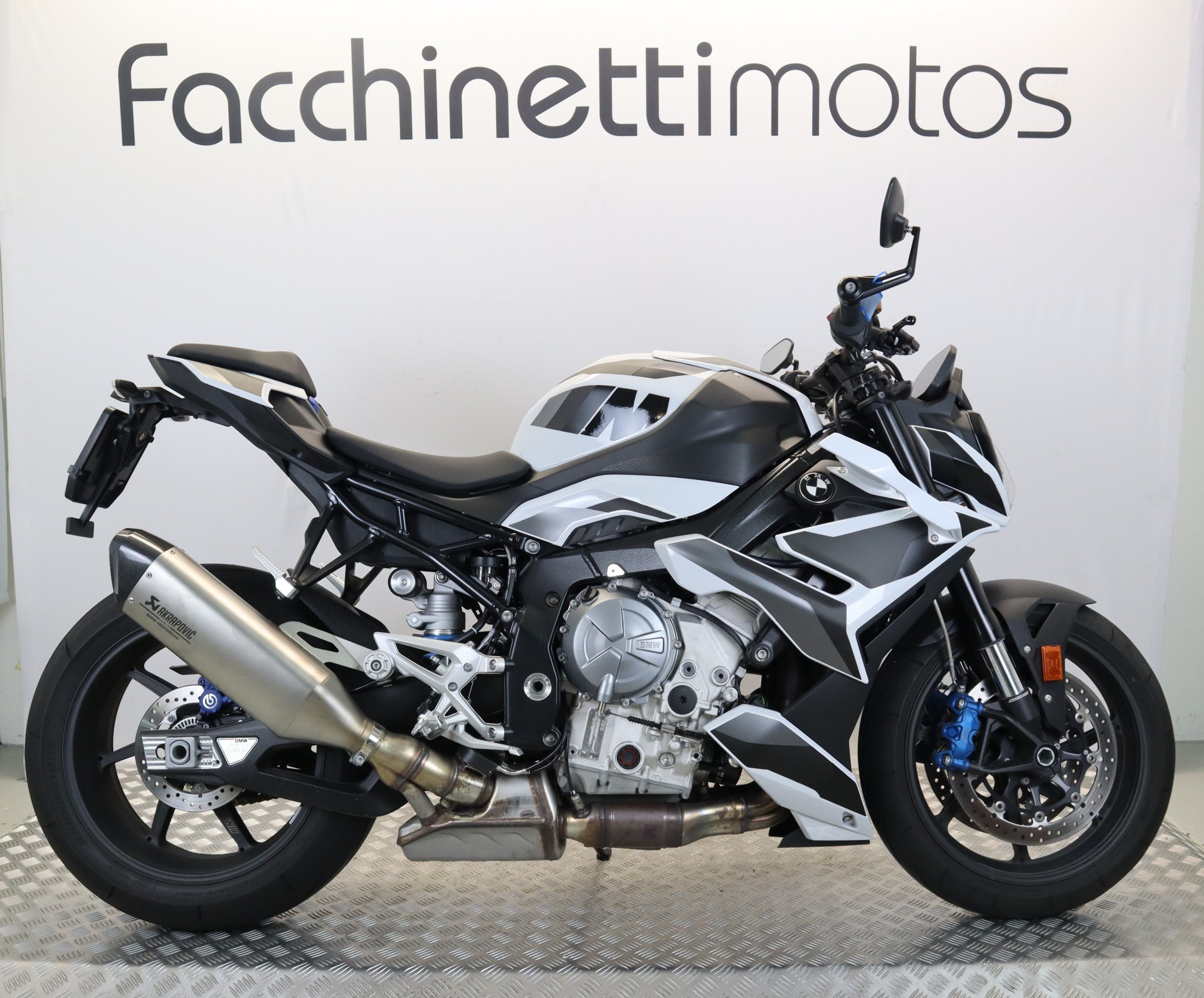 BMW M 1000 R