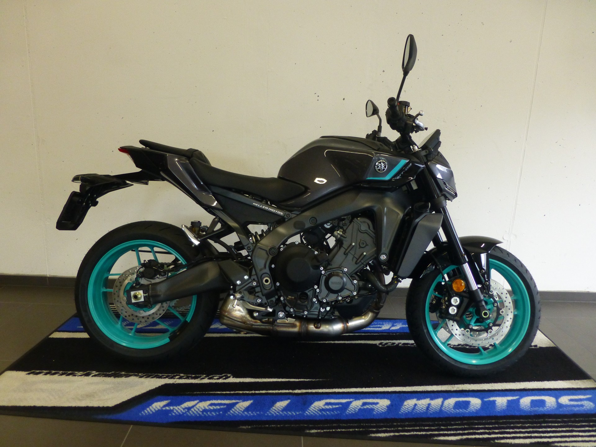 YAMAHA MT-09-image-0