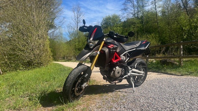 APRILIA Dorsoduro SMV 750 Factory-image-0