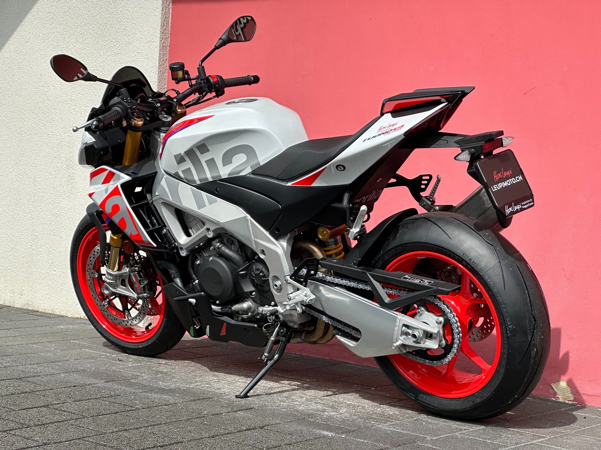 APRILIA Tuono V4 1100 Factory-image-1