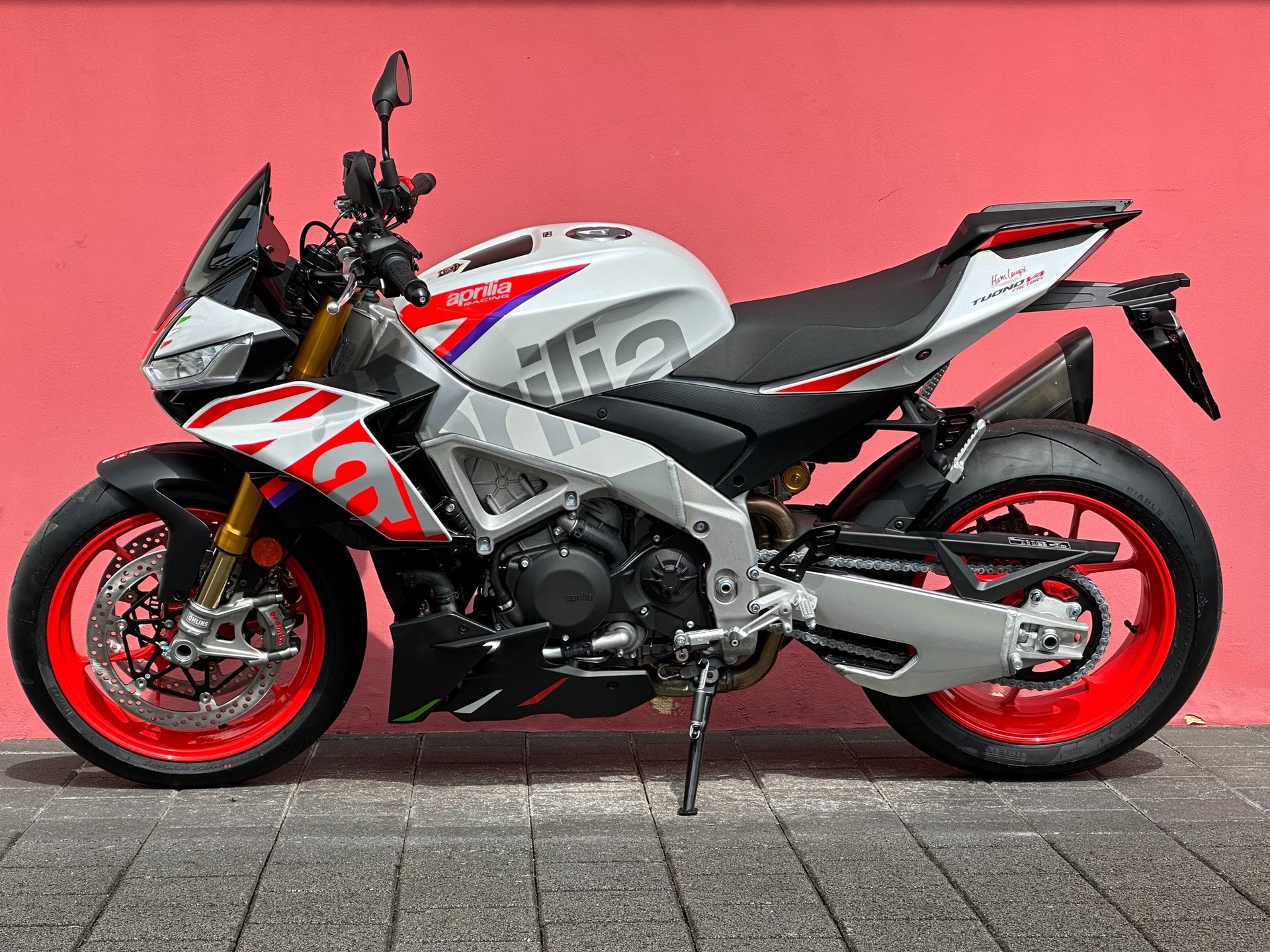 APRILIA Tuono V4 1100 Factory-image-2