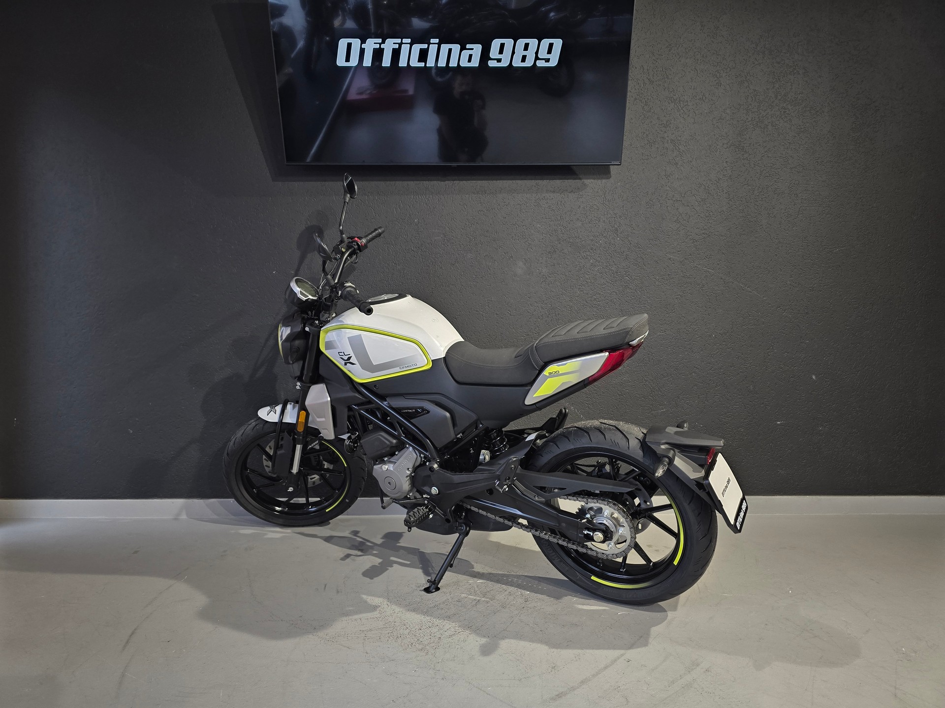 CF MOTO 300 CL-X-showroom-element-2